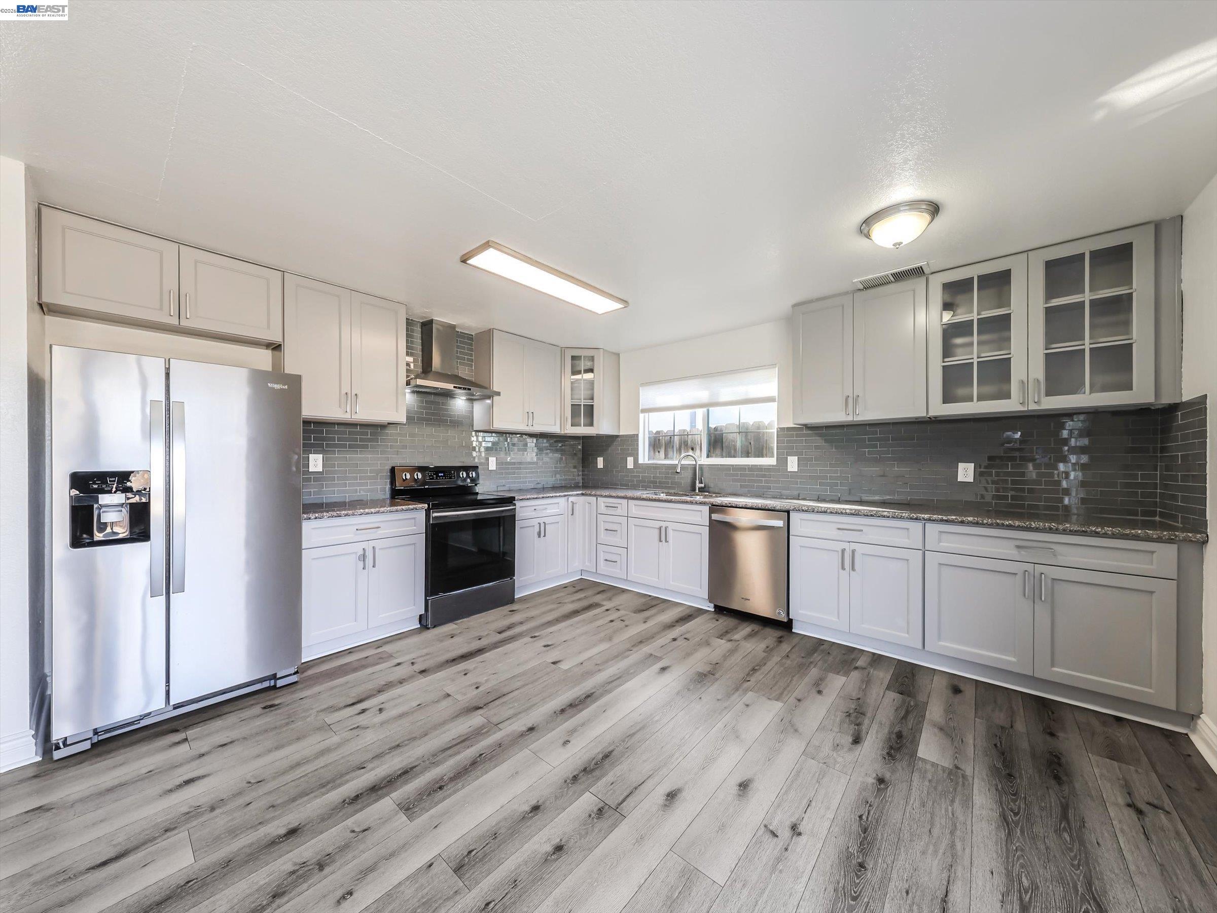 Detail Gallery Image 11 of 36 For 3432 Danielle Pl, Bay Point,  CA 94565 - 3 Beds | 2 Baths