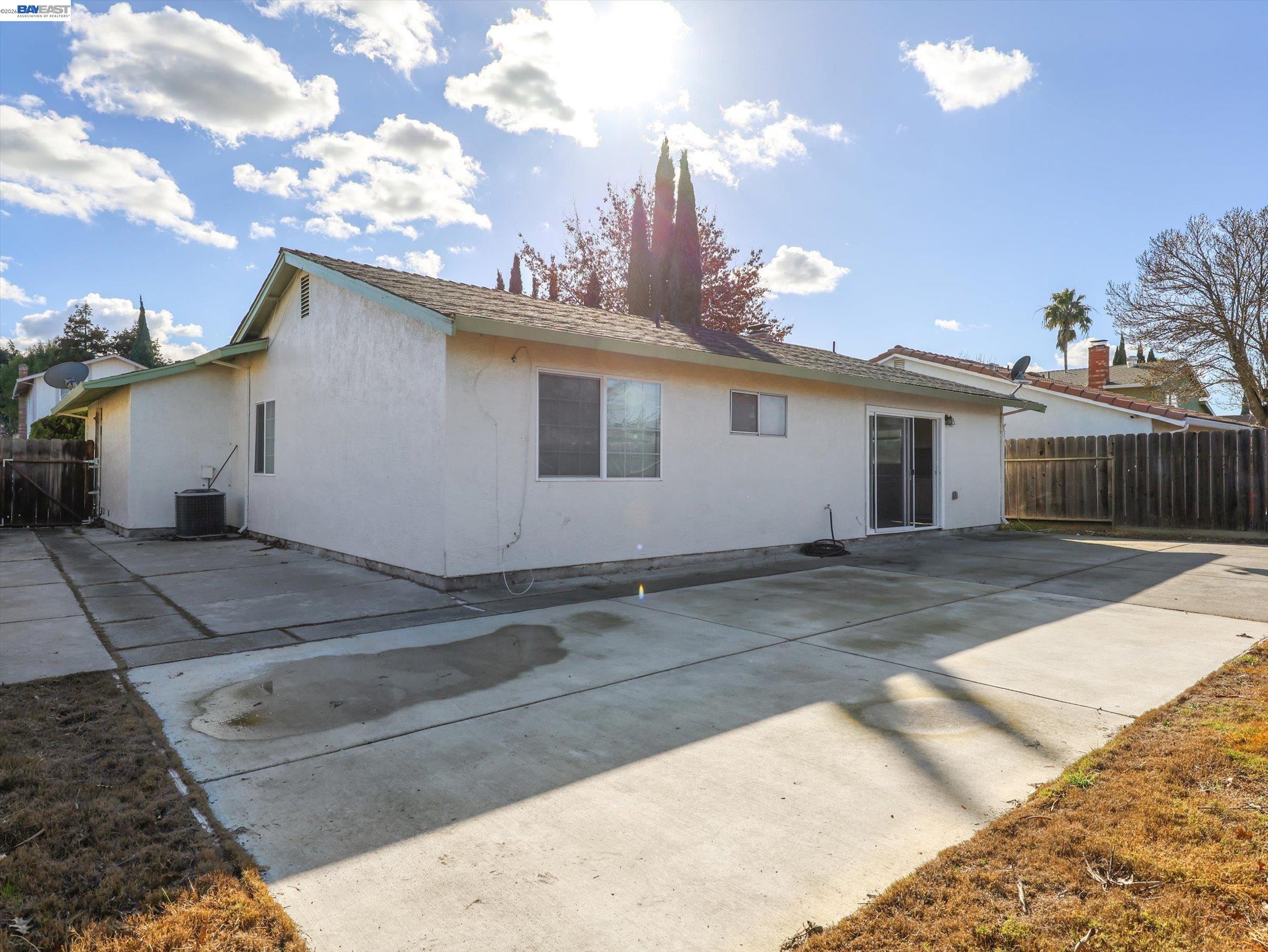 Detail Gallery Image 31 of 36 For 3432 Danielle Pl, Bay Point,  CA 94565 - 3 Beds | 2 Baths