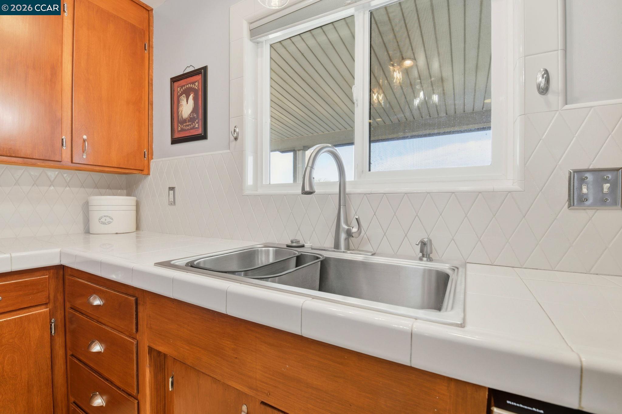 Detail Gallery Image 9 of 37 For 4370 Sandmound Blvd, Oakley,  CA 94561-5037 - 4 Beds | 2 Baths