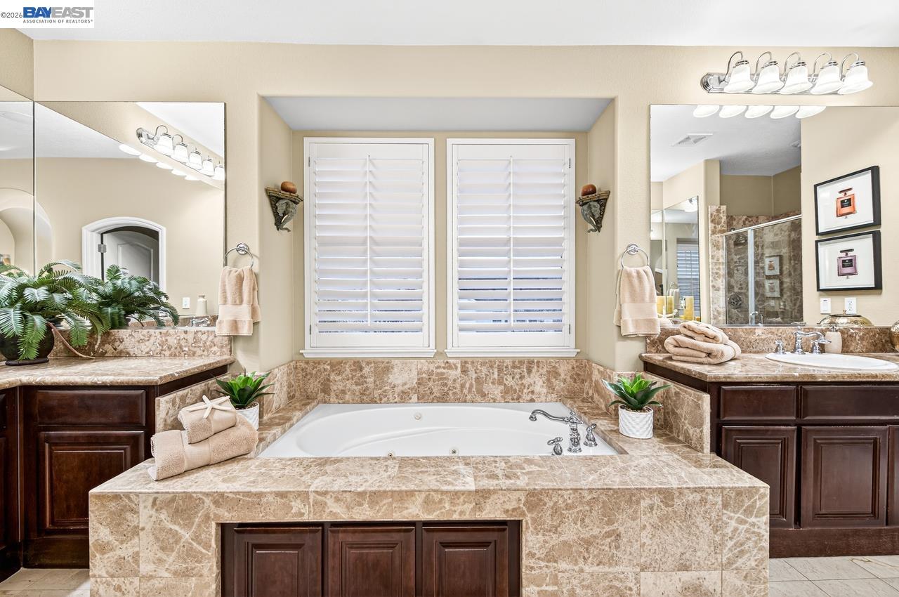 Detail Gallery Image 33 of 60 For 2779 Silverado Ct, Livermore,  CA 94550 - 4 Beds | 5/1 Baths