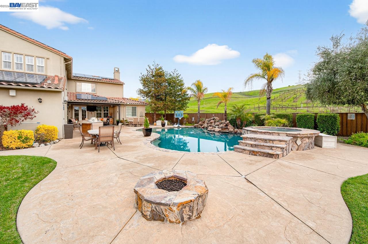 Detail Gallery Image 51 of 60 For 2779 Silverado Ct, Livermore,  CA 94550 - 4 Beds | 5/1 Baths