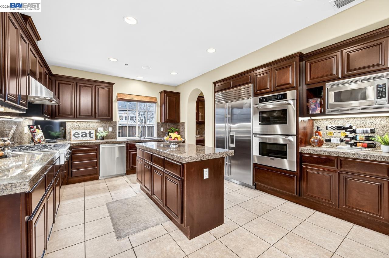 Detail Gallery Image 9 of 60 For 2779 Silverado Ct, Livermore,  CA 94550 - 4 Beds | 5/1 Baths