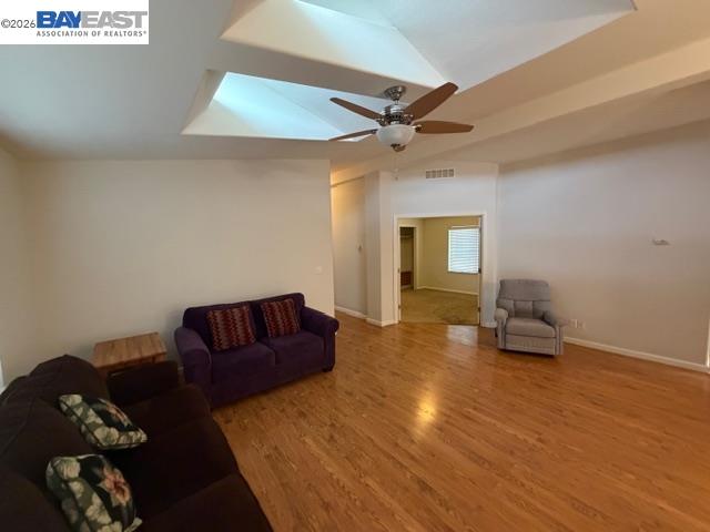 Detail Gallery Image 9 of 36 For 407 Santa Monica, San Leandro,  CA 94579 - 3 Beds | 2 Baths