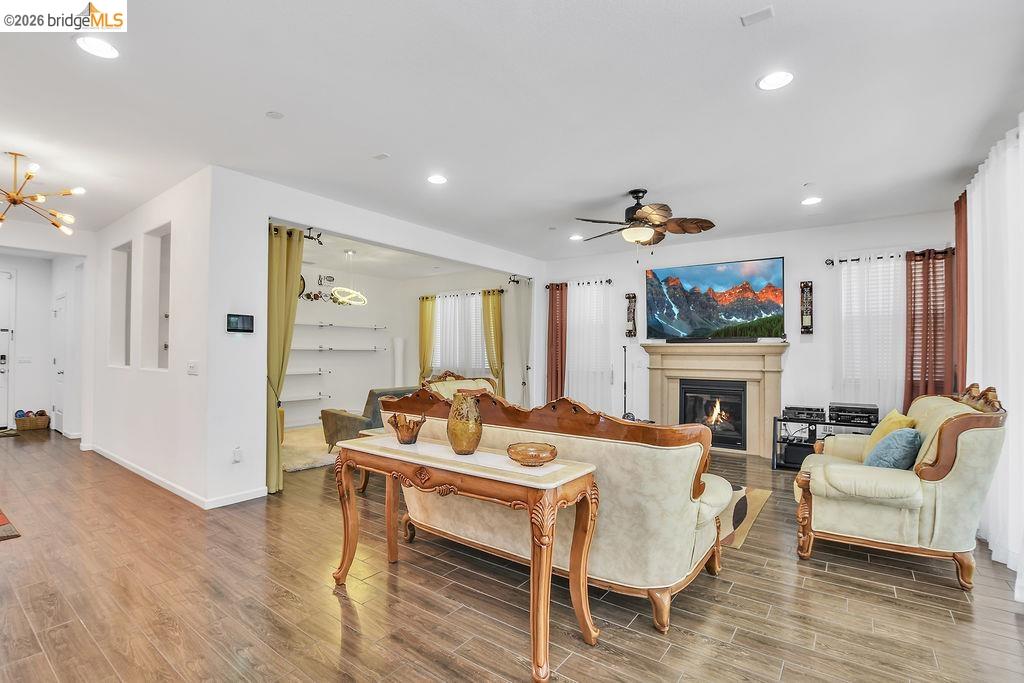 Detail Gallery Image 14 of 34 For 2705 Reddington Way, Brentwood,  CA 94513 - 5 Beds | 4/1 Baths