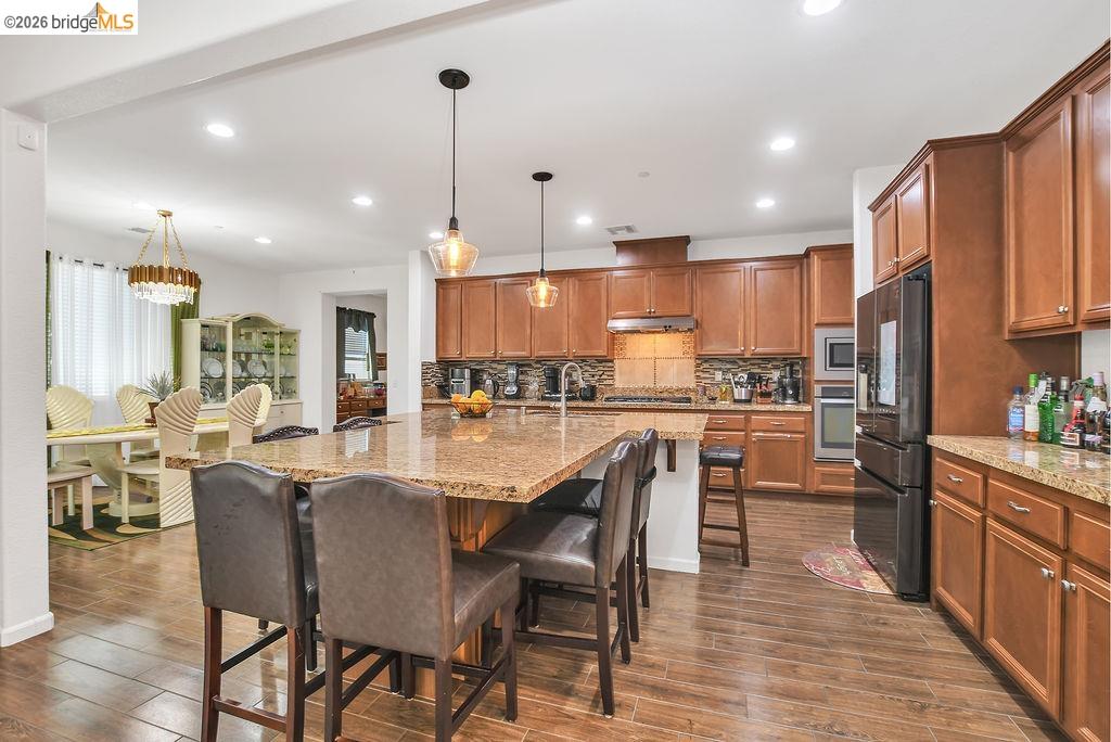 Detail Gallery Image 8 of 34 For 2705 Reddington Way, Brentwood,  CA 94513 - 5 Beds | 4/1 Baths