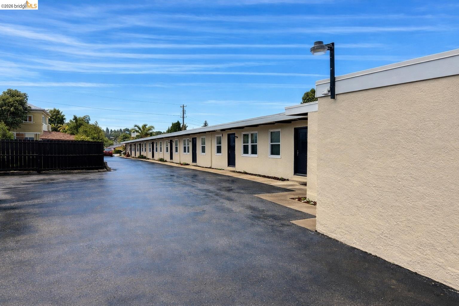 Detail Gallery Image 2 of 9 For 21447 Ocean View Dr, Hayward,  CA 94541 - – Beds | – Baths