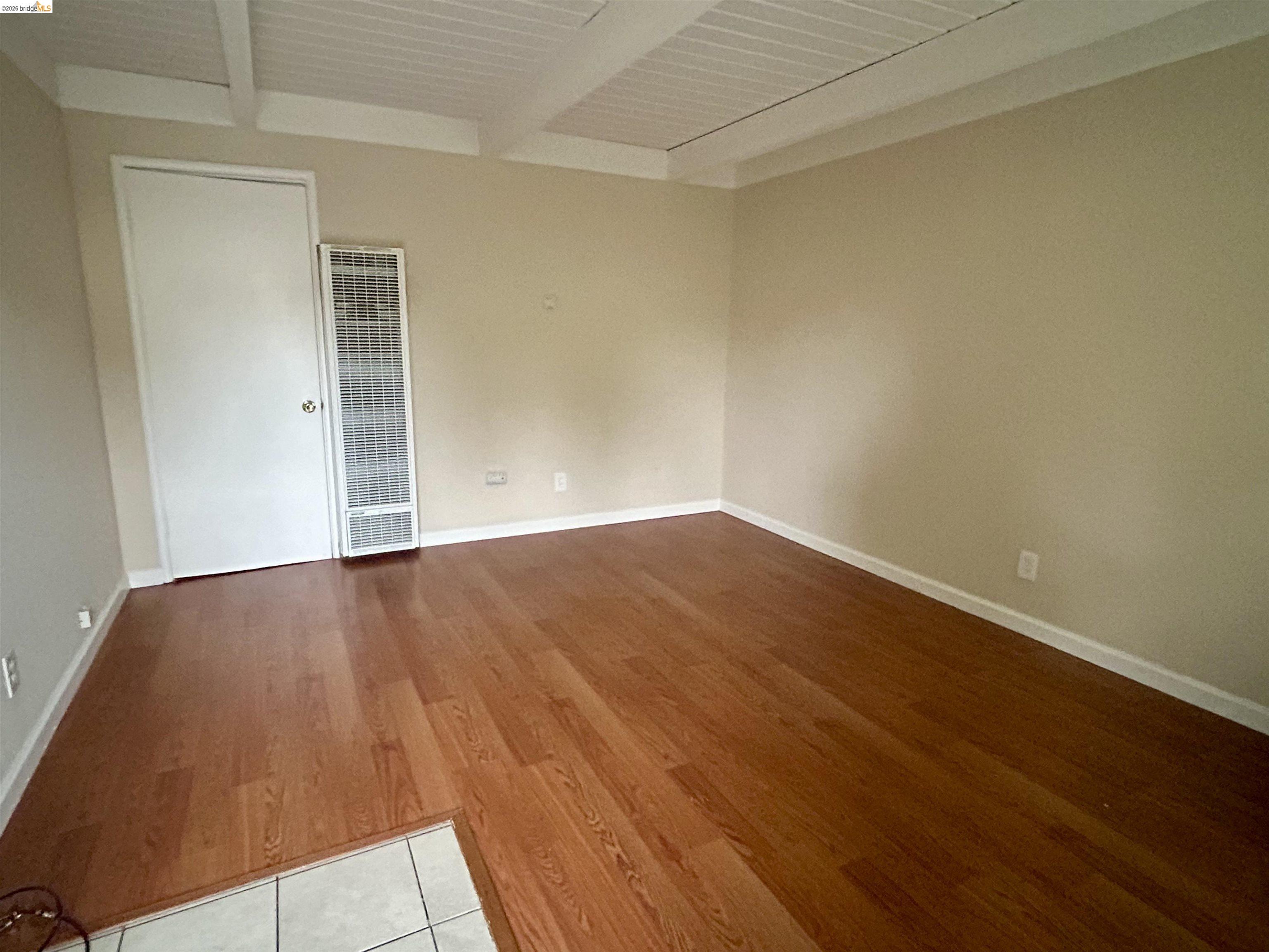 Detail Gallery Image 6 of 9 For 21447 Ocean View Dr, Hayward,  CA 94541 - – Beds | – Baths