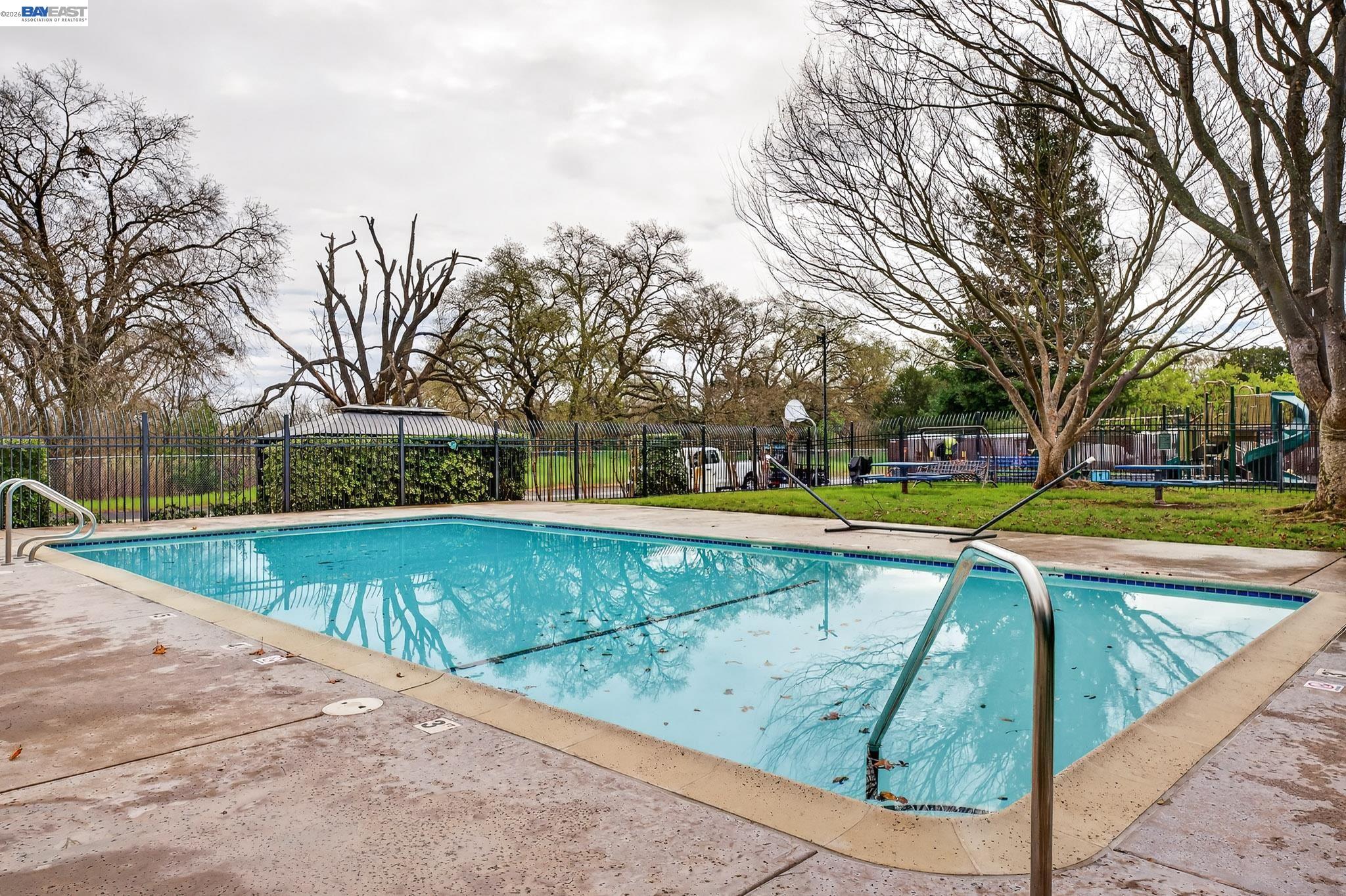 Detail Gallery Image 28 of 42 For 8185 Arroyo Dr #4,  Pleasanton,  CA 94588 - 2 Beds | 1 Baths