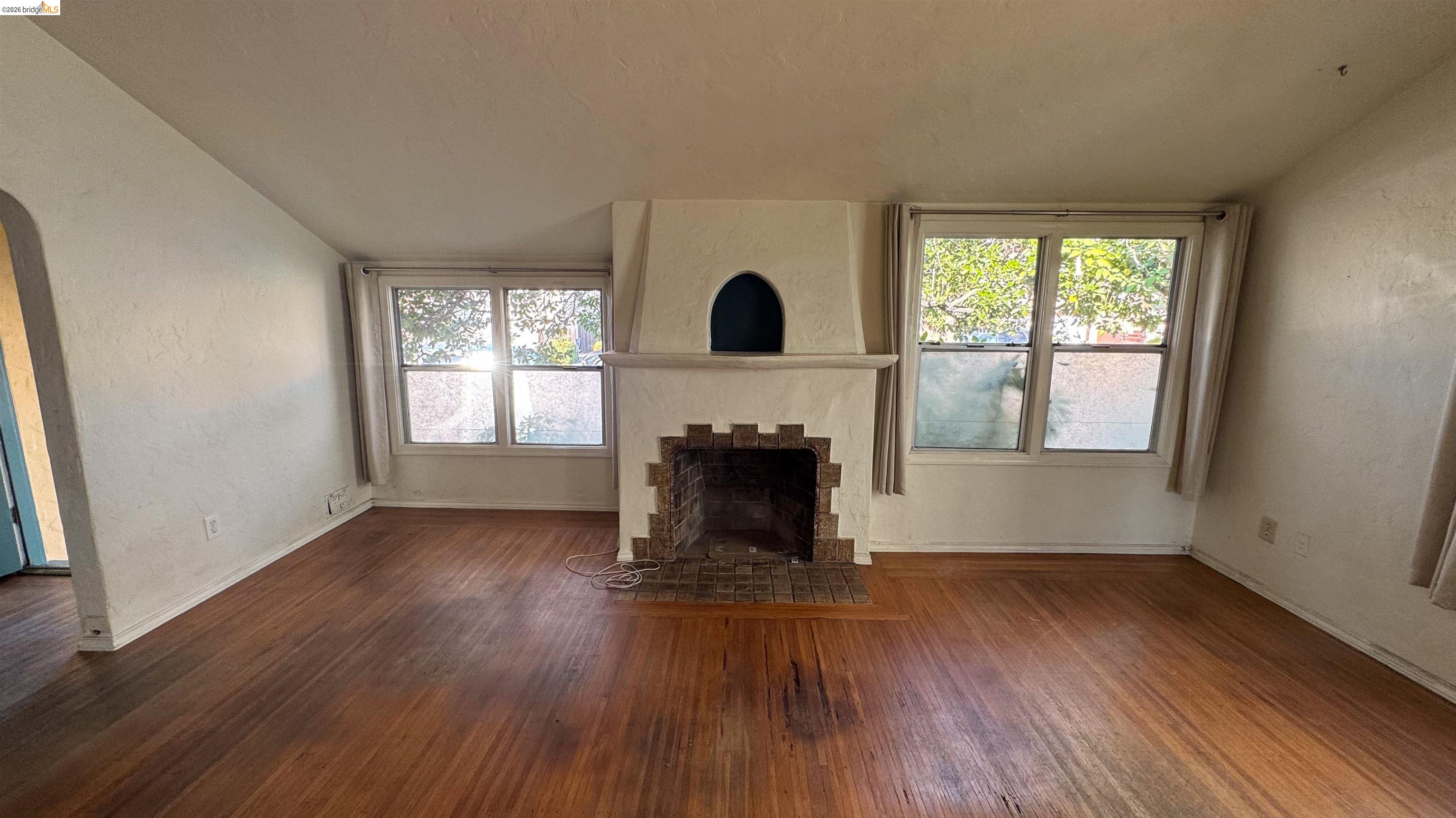 Detail Gallery Image 11 of 48 For 1266 N Washington Ave, Albany,  CA 94706-1733 - 2 Beds | 1/1 Baths