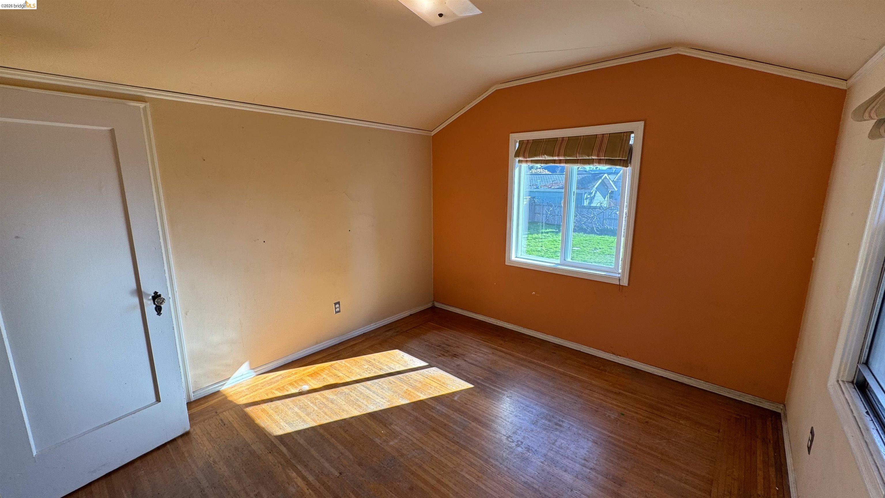 Detail Gallery Image 31 of 48 For 1266 N Washington Ave, Albany,  CA 94706-1733 - 2 Beds | 1/1 Baths