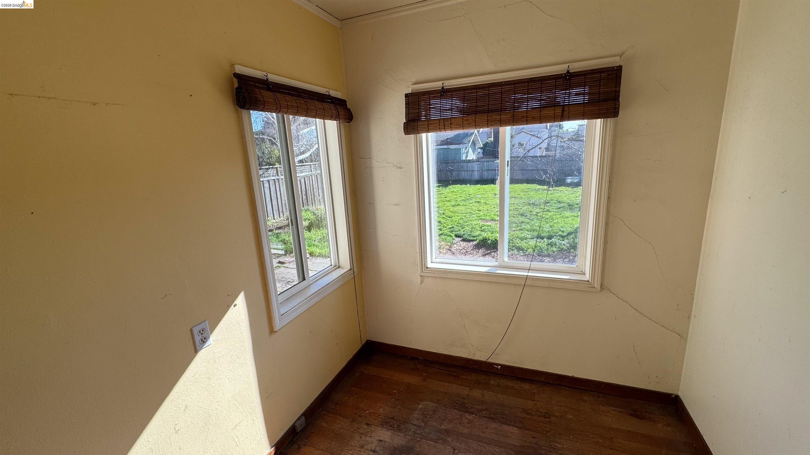 Detail Gallery Image 37 of 48 For 1266 N Washington Ave, Albany,  CA 94706-1733 - 2 Beds | 1/1 Baths