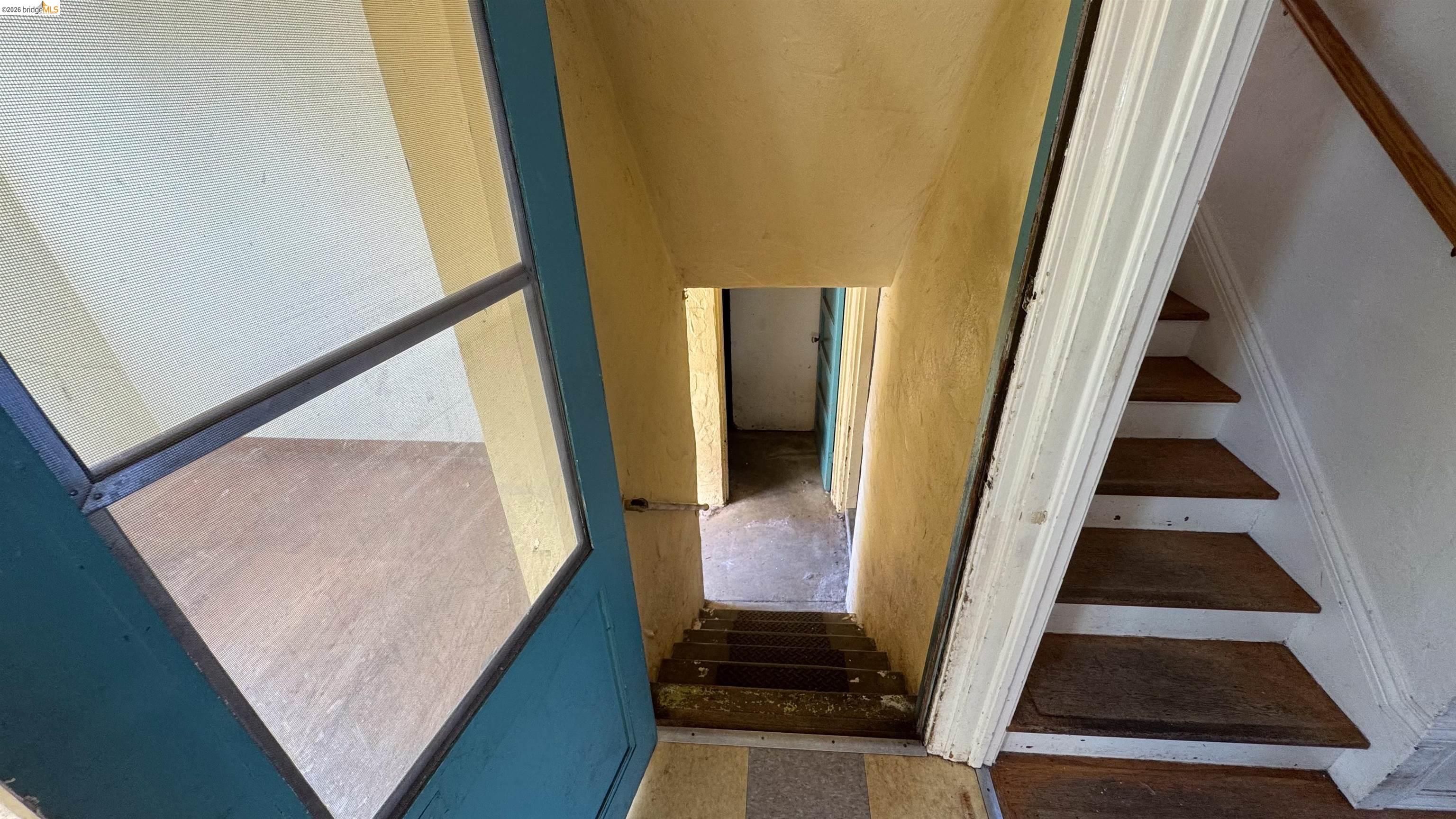 Detail Gallery Image 38 of 48 For 1266 N Washington Ave, Albany,  CA 94706-1733 - 2 Beds | 1/1 Baths