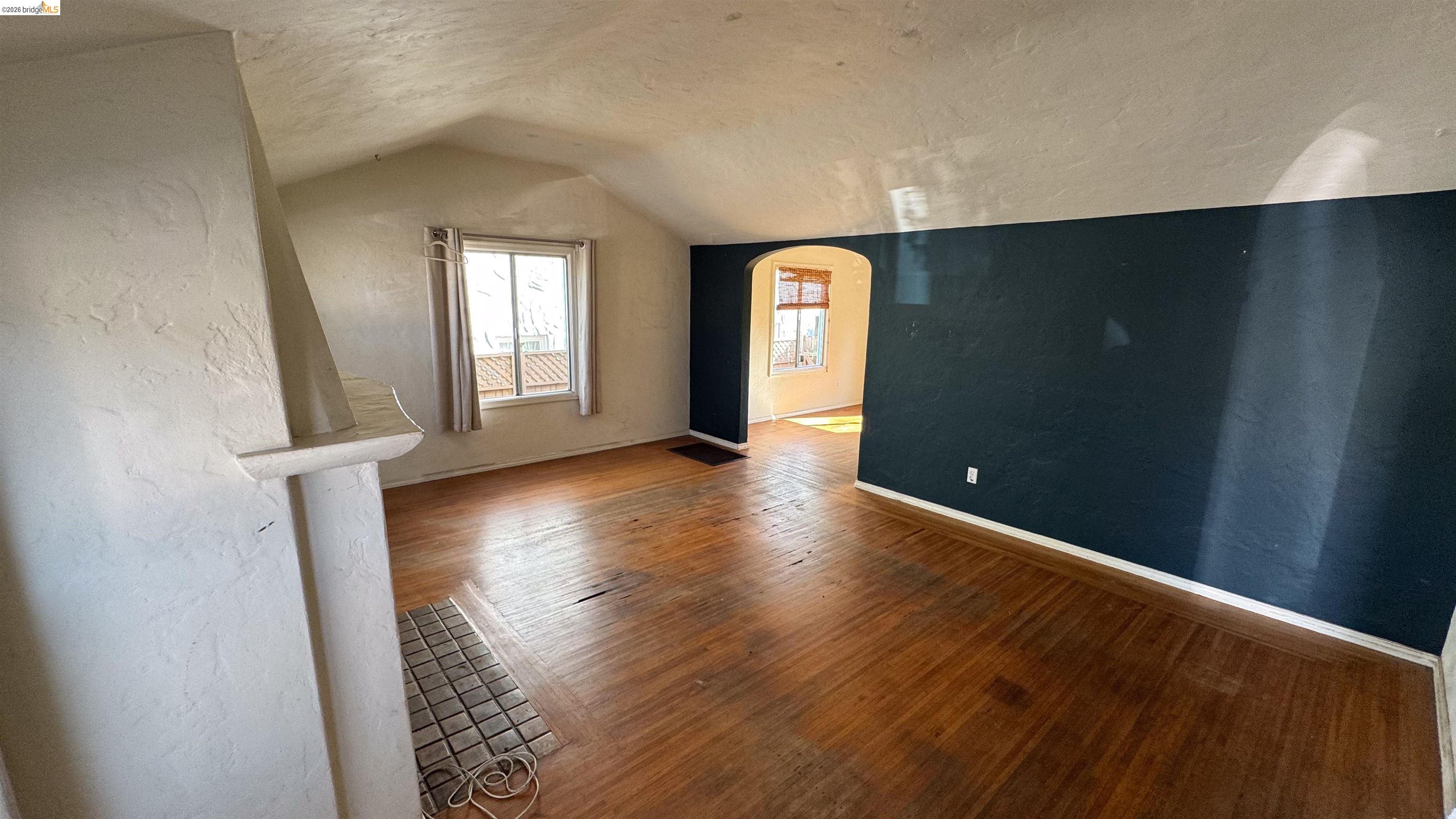 Detail Gallery Image 8 of 48 For 1266 N Washington Ave, Albany,  CA 94706-1733 - 2 Beds | 1/1 Baths