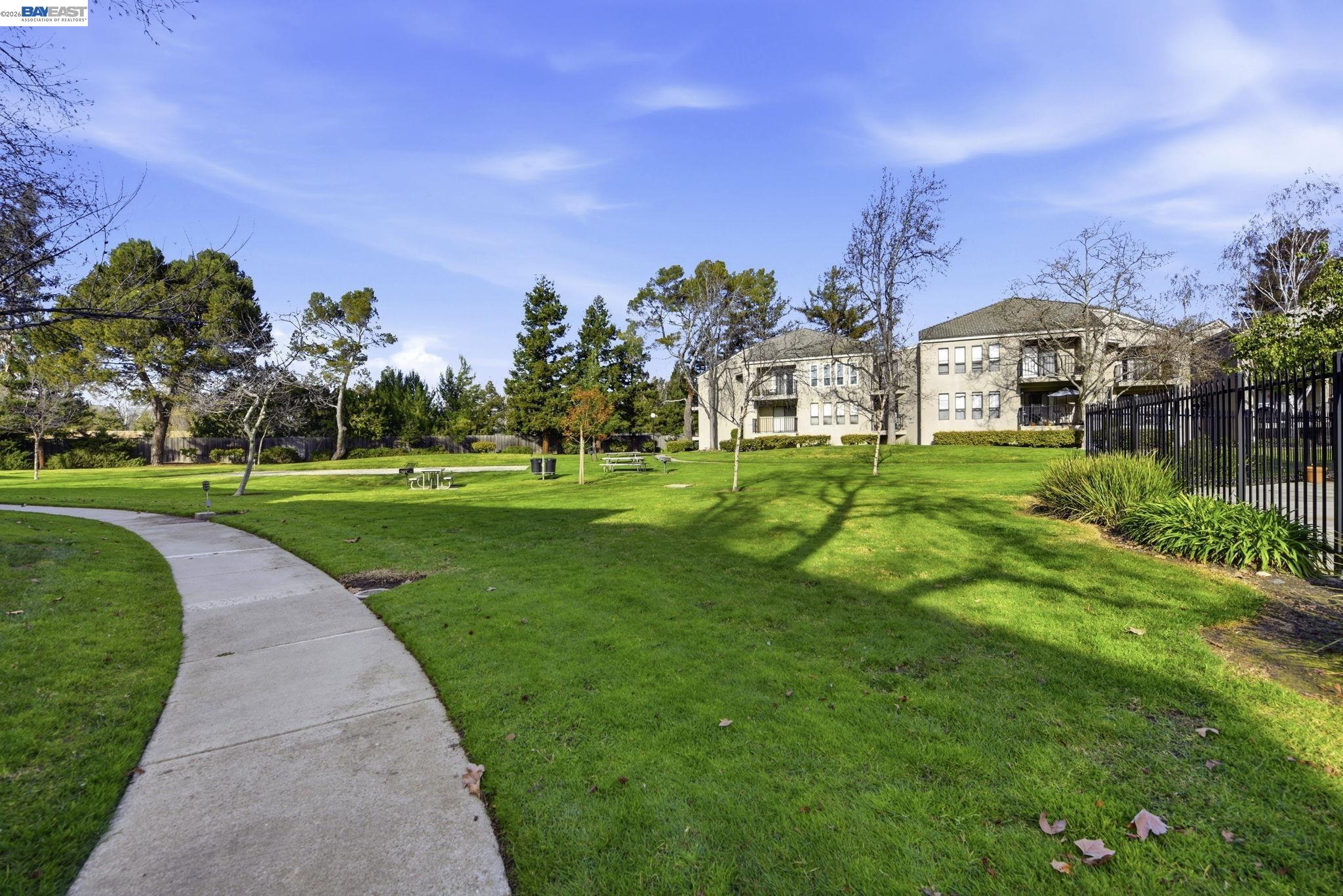 Detail Gallery Image 27 of 32 For 39490 Albany Cmn #X,  Fremont,  CA 94538 - 2 Beds | 1 Baths