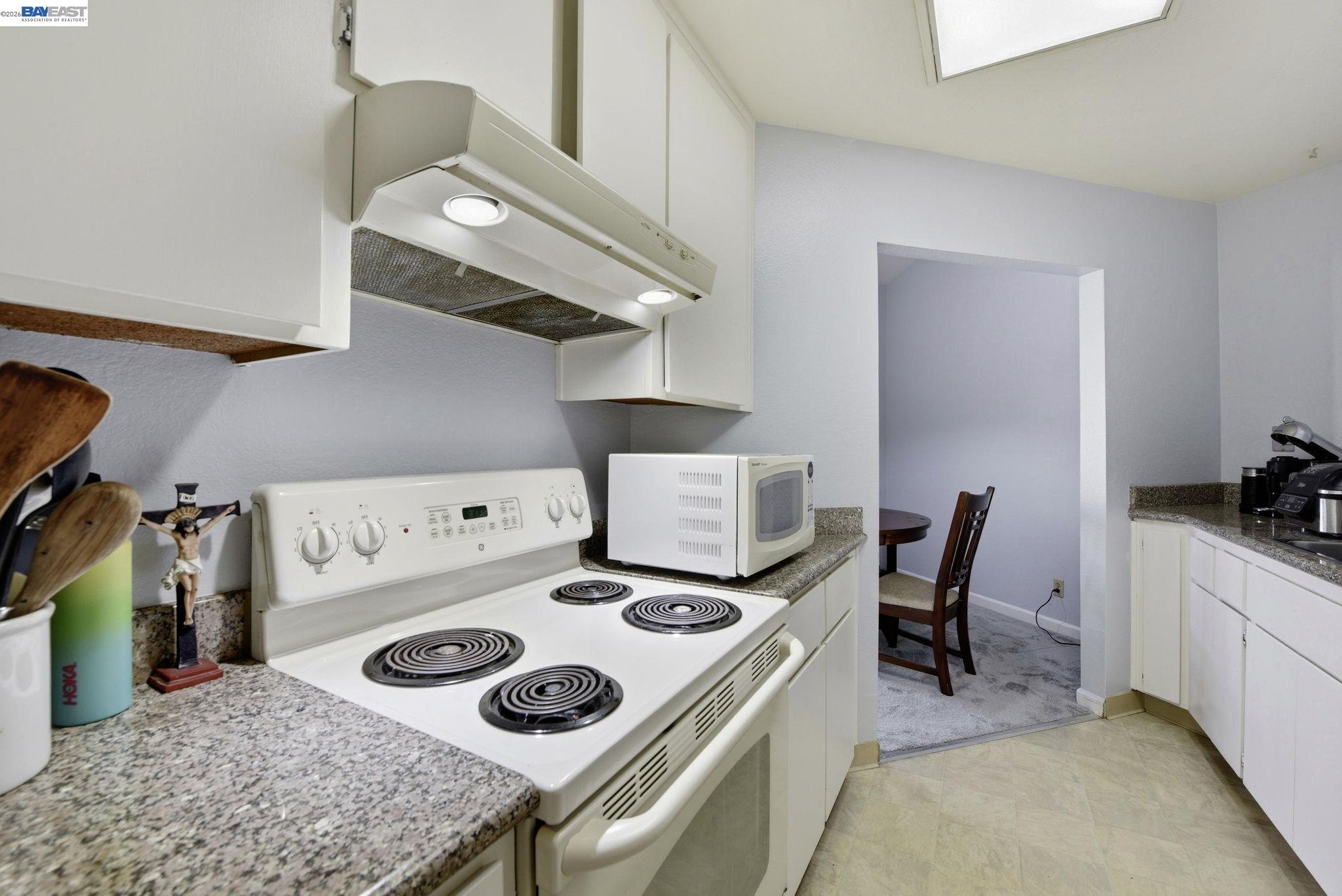 Detail Gallery Image 10 of 32 For 39490 Albany Cmn #X,  Fremont,  CA 94538 - 2 Beds | 1 Baths