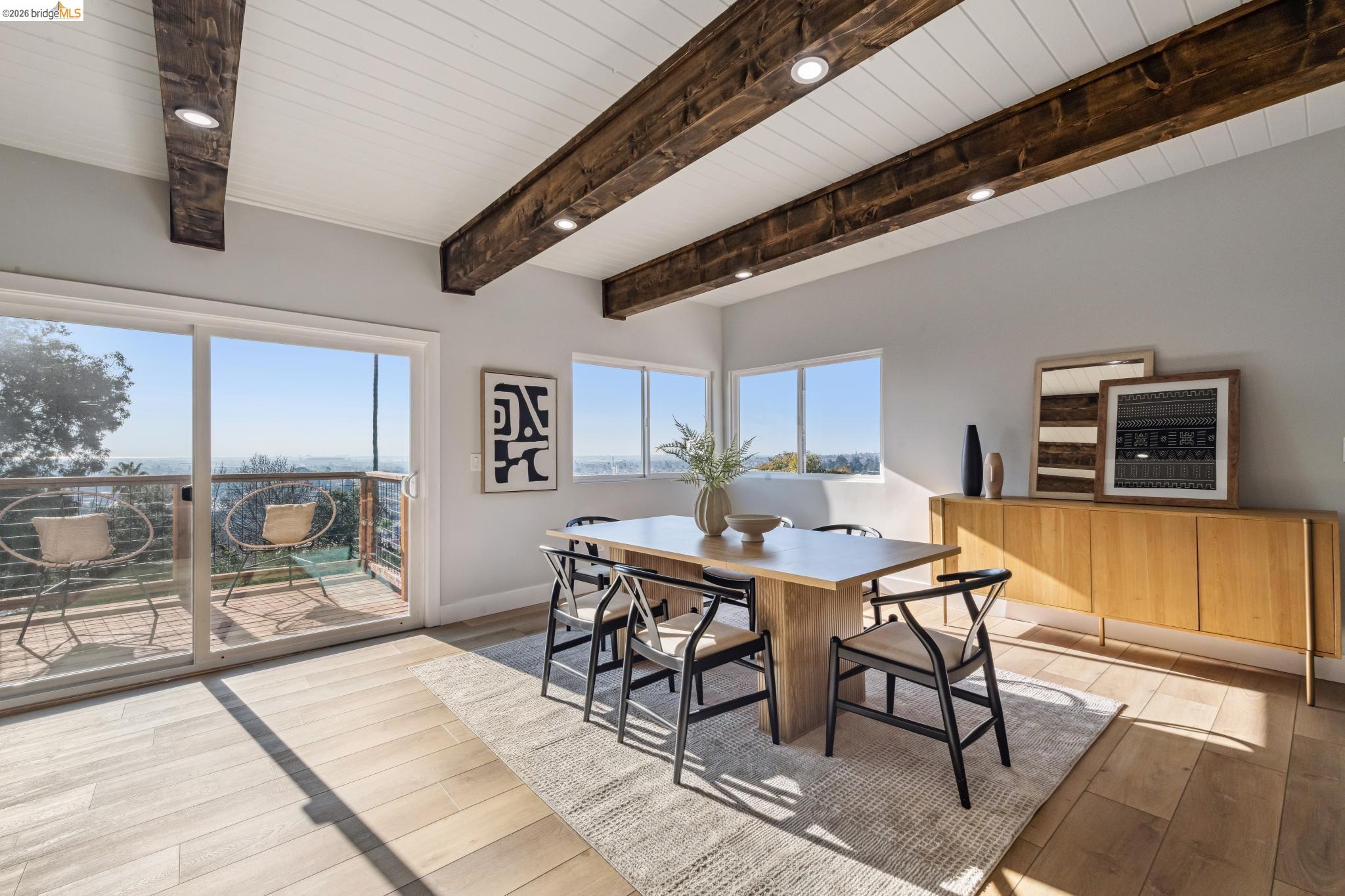 Detail Gallery Image 18 of 54 For 7807 Outlook Ave, Oakland,  CA 94605 - 5 Beds | 5 Baths