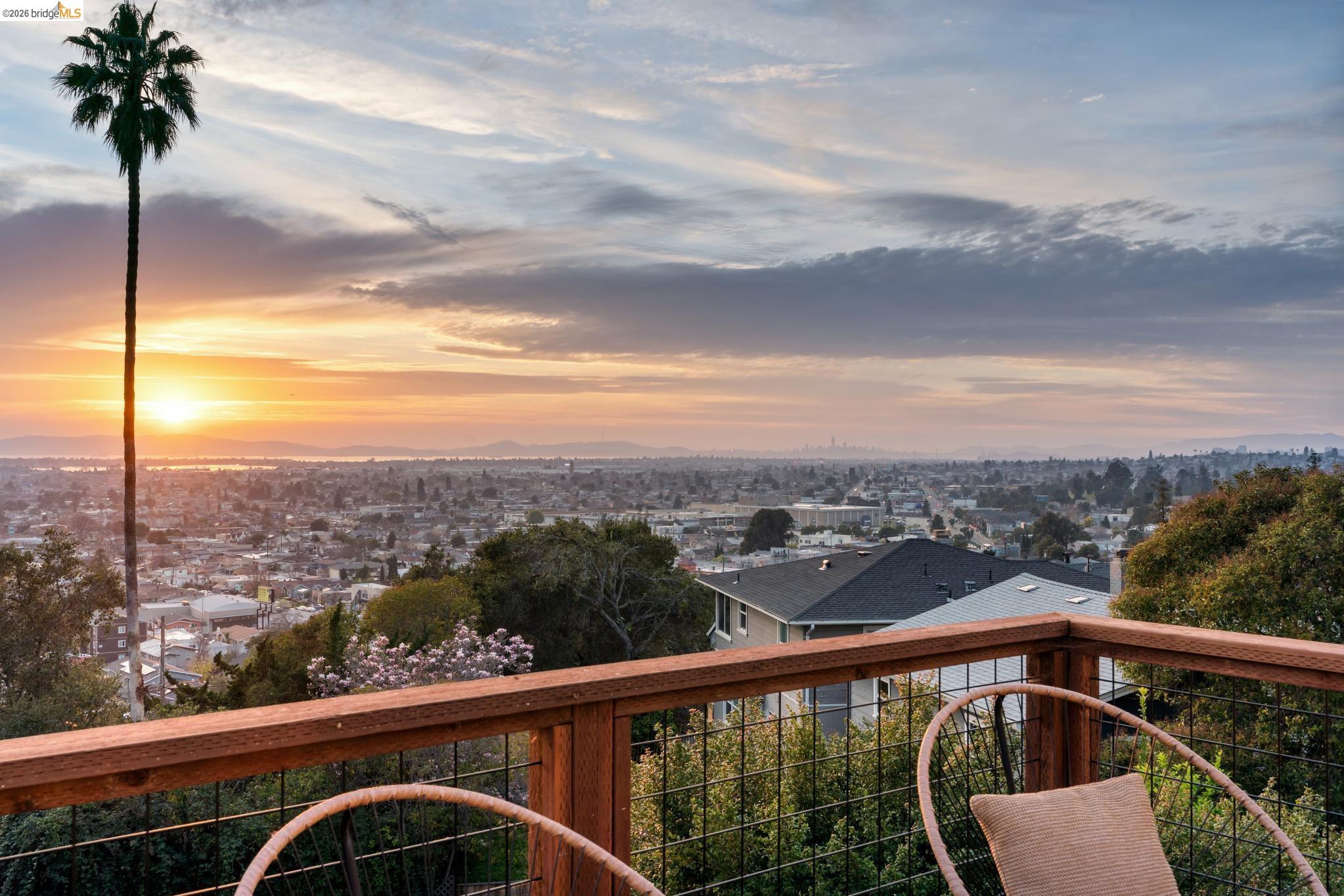 Detail Gallery Image 21 of 54 For 7807 Outlook Ave, Oakland,  CA 94605 - 5 Beds | 5 Baths