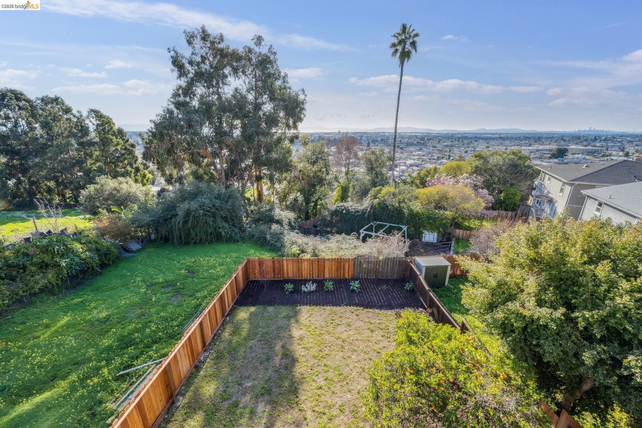 Detail Gallery Image 42 of 54 For 7807 Outlook Ave, Oakland,  CA 94605 - 5 Beds | 5 Baths