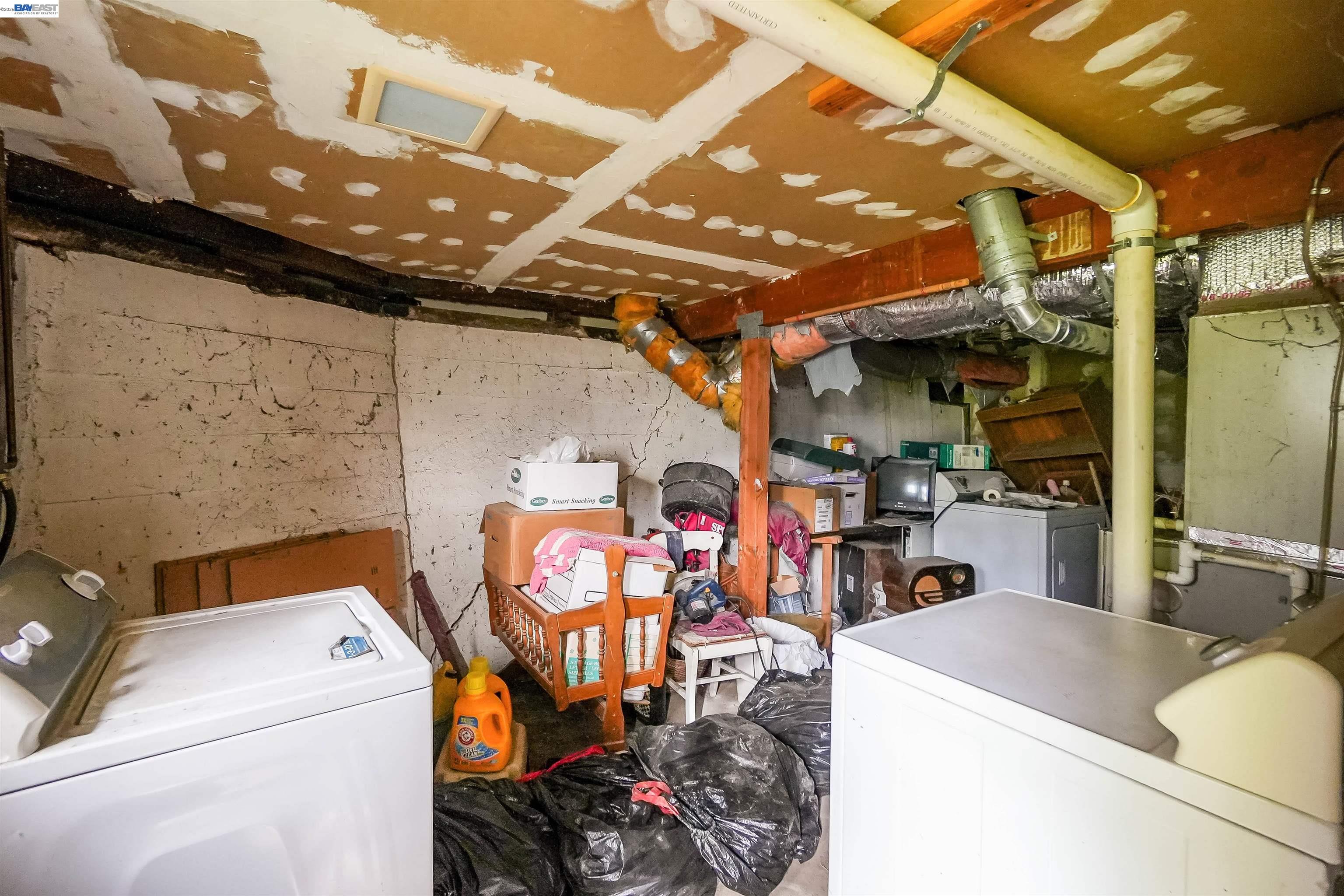 Detail Gallery Image 32 of 52 For 1033 2nd Ave, Crockett,  CA 94525 - 3 Beds | 2 Baths