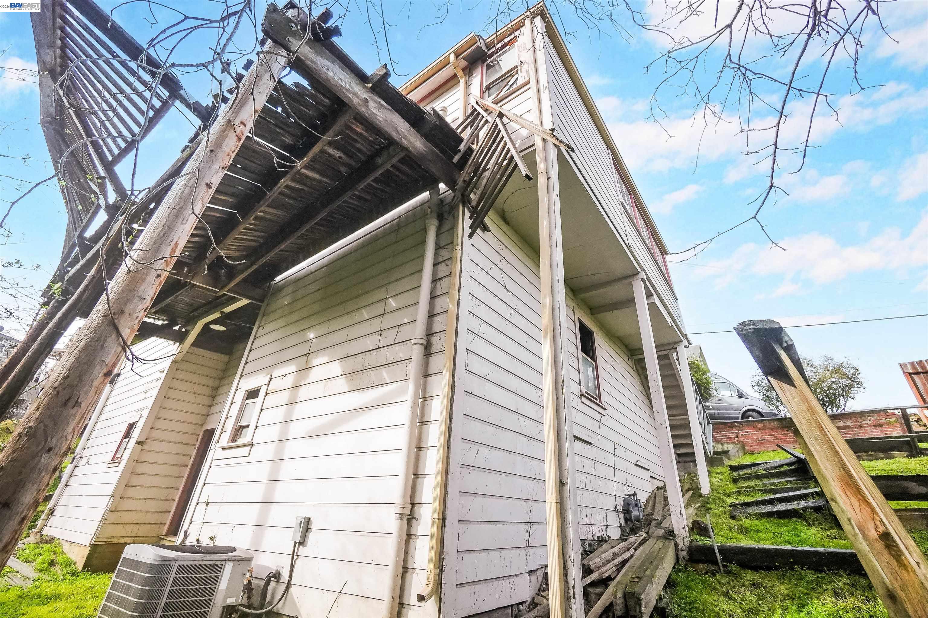 Detail Gallery Image 41 of 52 For 1033 2nd Ave, Crockett,  CA 94525 - 3 Beds | 2 Baths