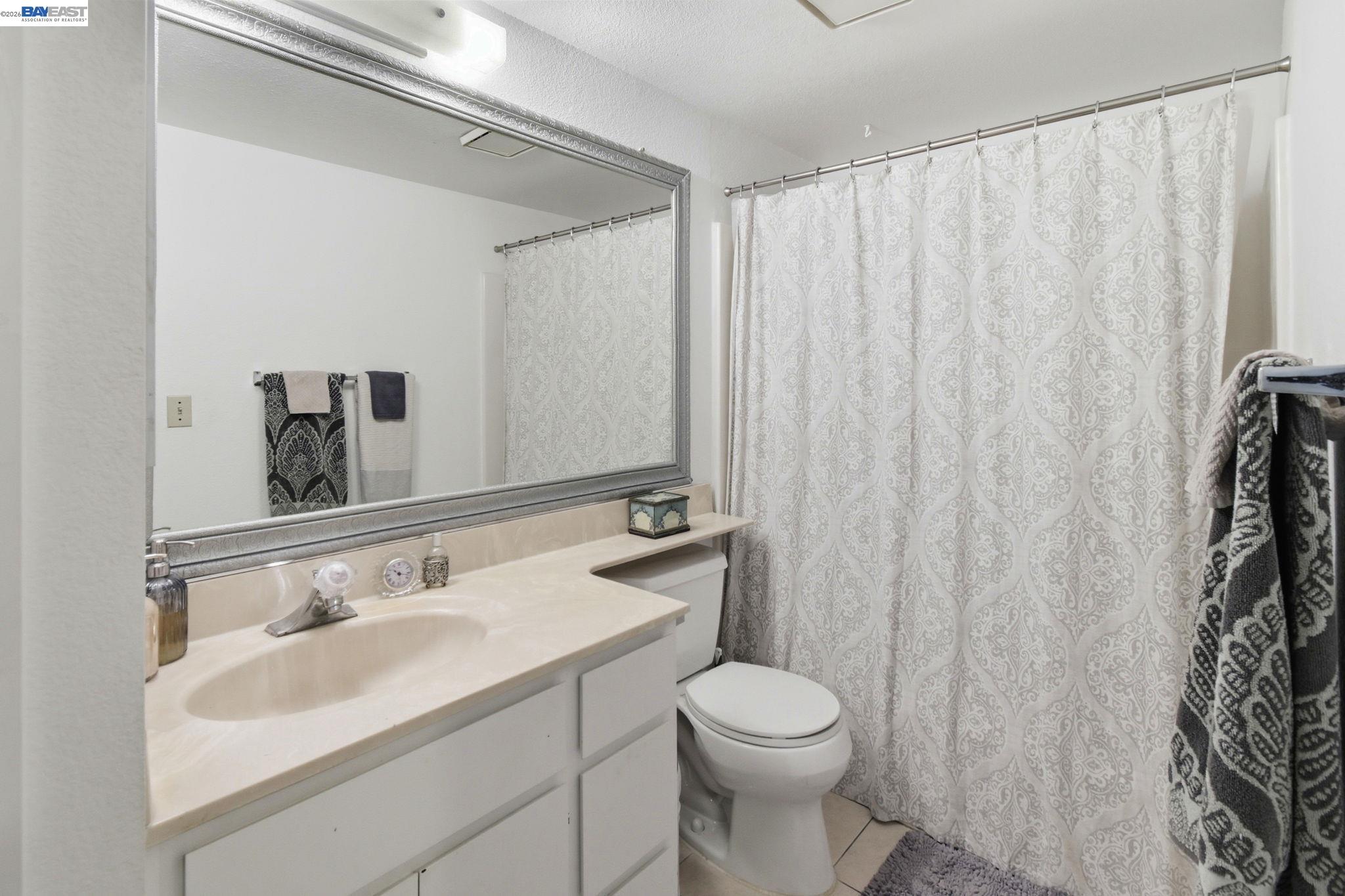 Detail Gallery Image 17 of 26 For 1863 Shirley Dr, Benicia,  CA 94510 - 2 Beds | 2 Baths