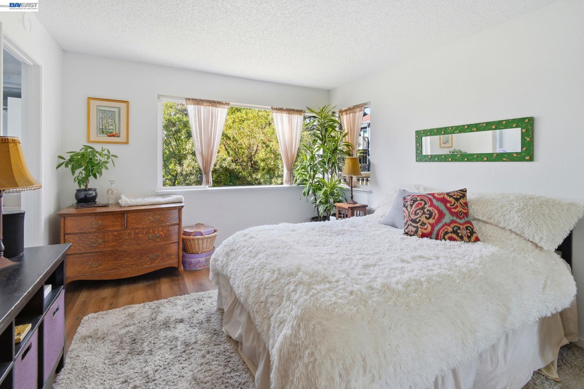 Detail Gallery Image 19 of 26 For 1863 Shirley Dr, Benicia,  CA 94510 - 2 Beds | 2 Baths