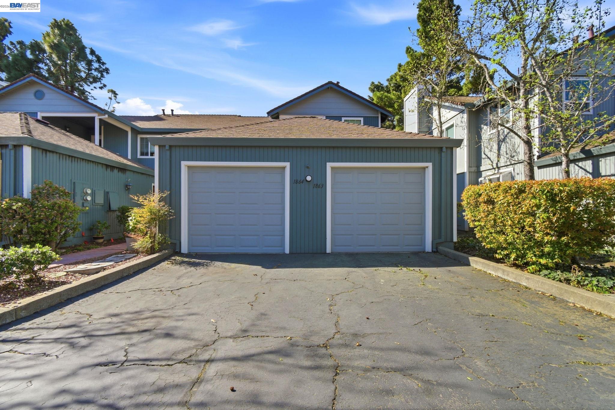 Detail Gallery Image 7 of 26 For 1863 Shirley Dr, Benicia,  CA 94510 - 2 Beds | 2 Baths