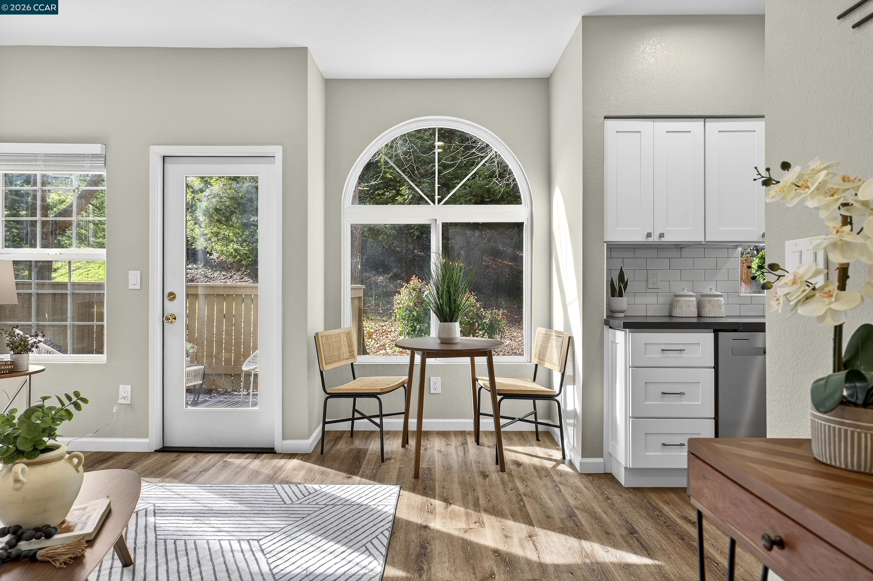 Front Image Thumbnail for CC41124738