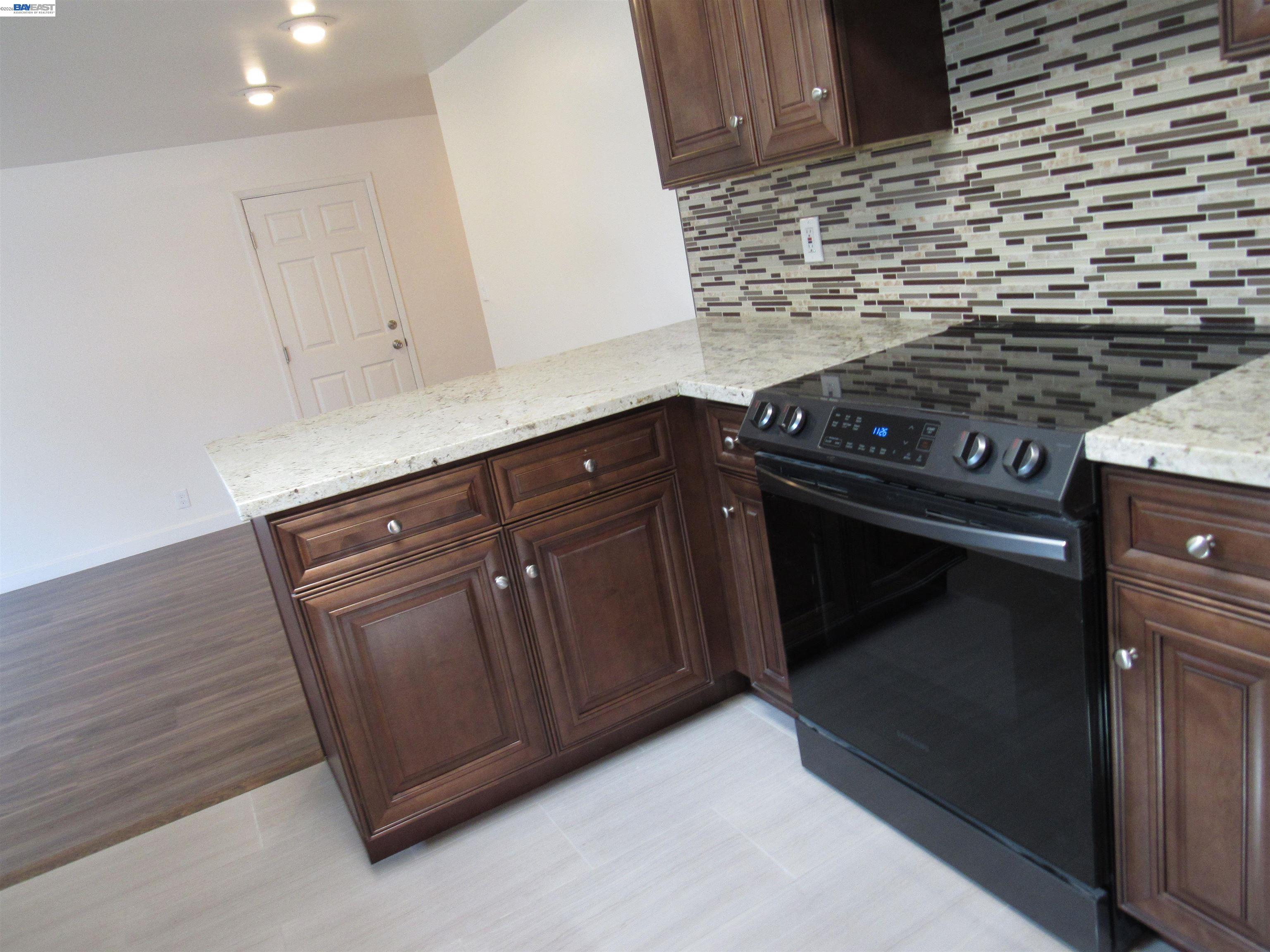 Detail Gallery Image 10 of 42 For 42170 Camino Santa Barbara, Fremont,  CA 94539 - 3 Beds | 2 Baths