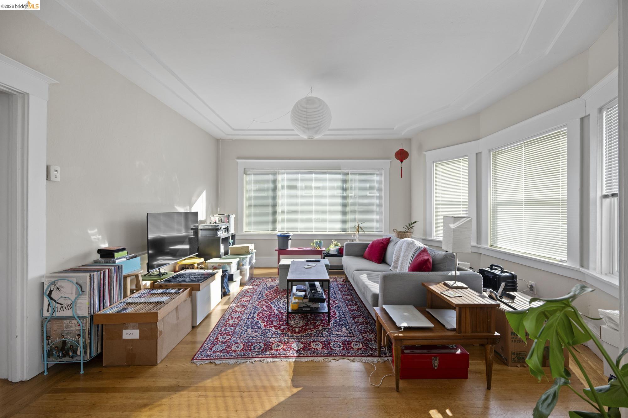 Detail Gallery Image 28 of 42 For 4045 Manila Ave, Oakland,  CA 94609 - – Beds | – Baths