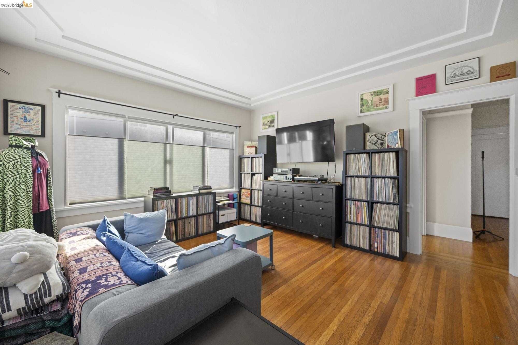 Detail Gallery Image 35 of 42 For 4045 Manila Ave, Oakland,  CA 94609 - – Beds | – Baths