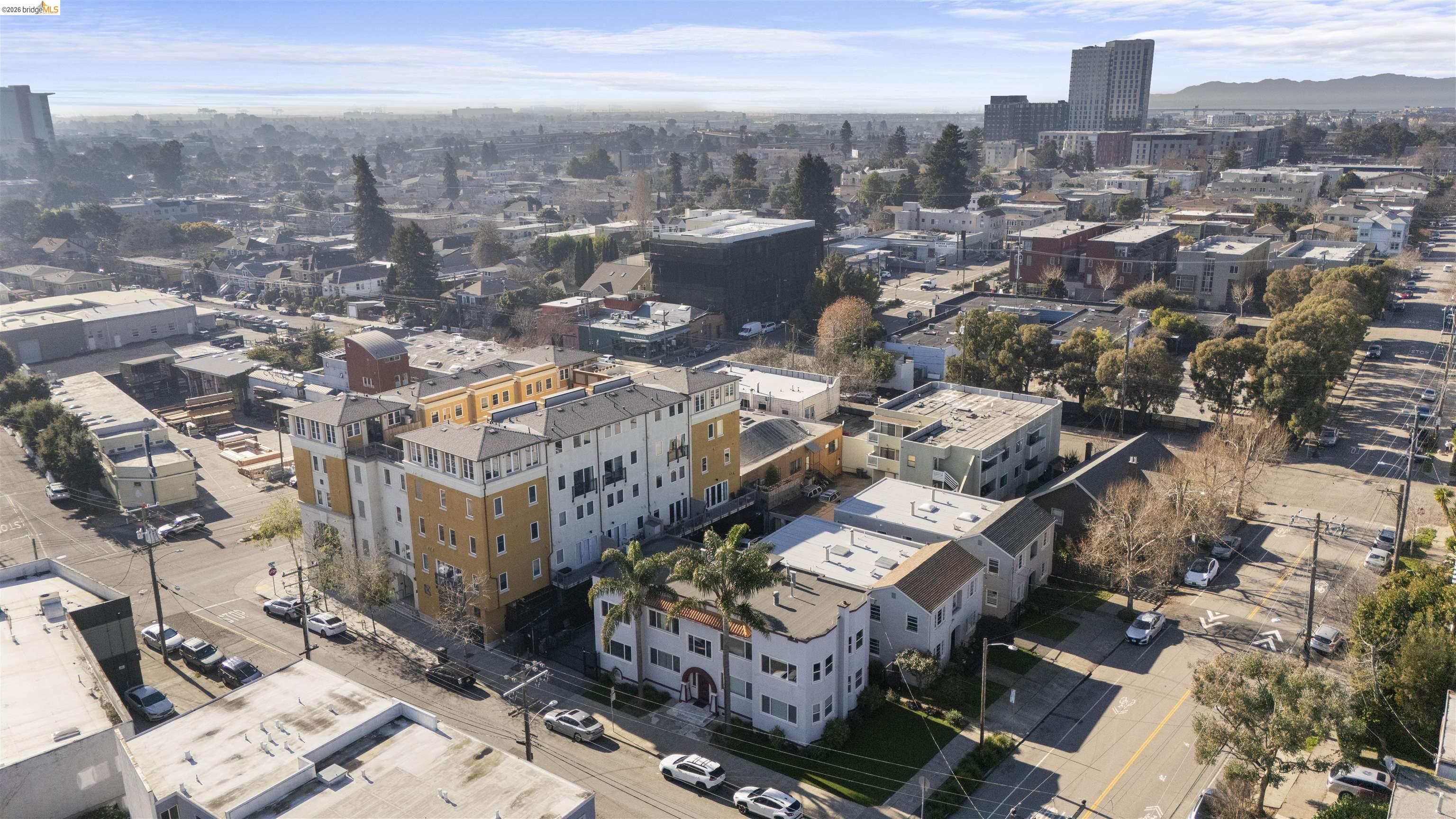 Detail Gallery Image 9 of 42 For 4045 Manila Ave, Oakland,  CA 94609 - – Beds | – Baths