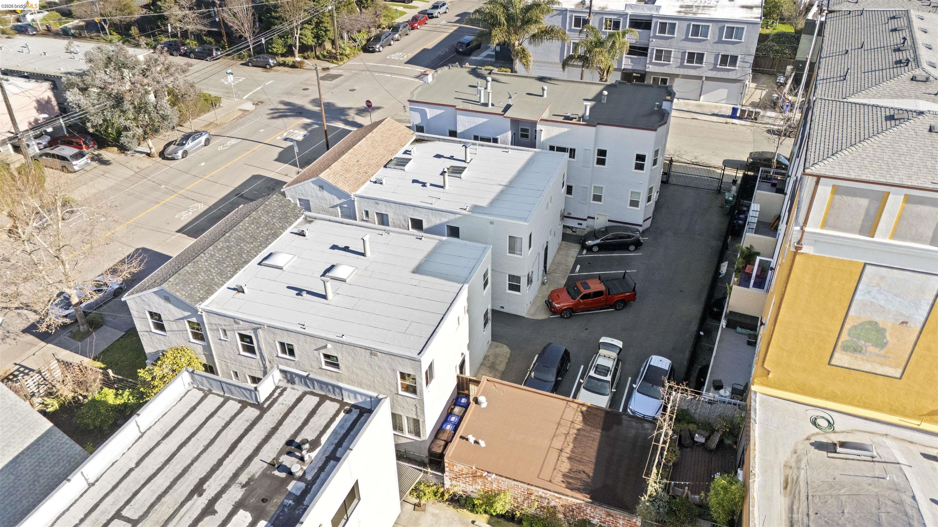 Detail Gallery Image 2 of 47 For 359 41st St, Oakland,  CA 94609 - – Beds | – Baths