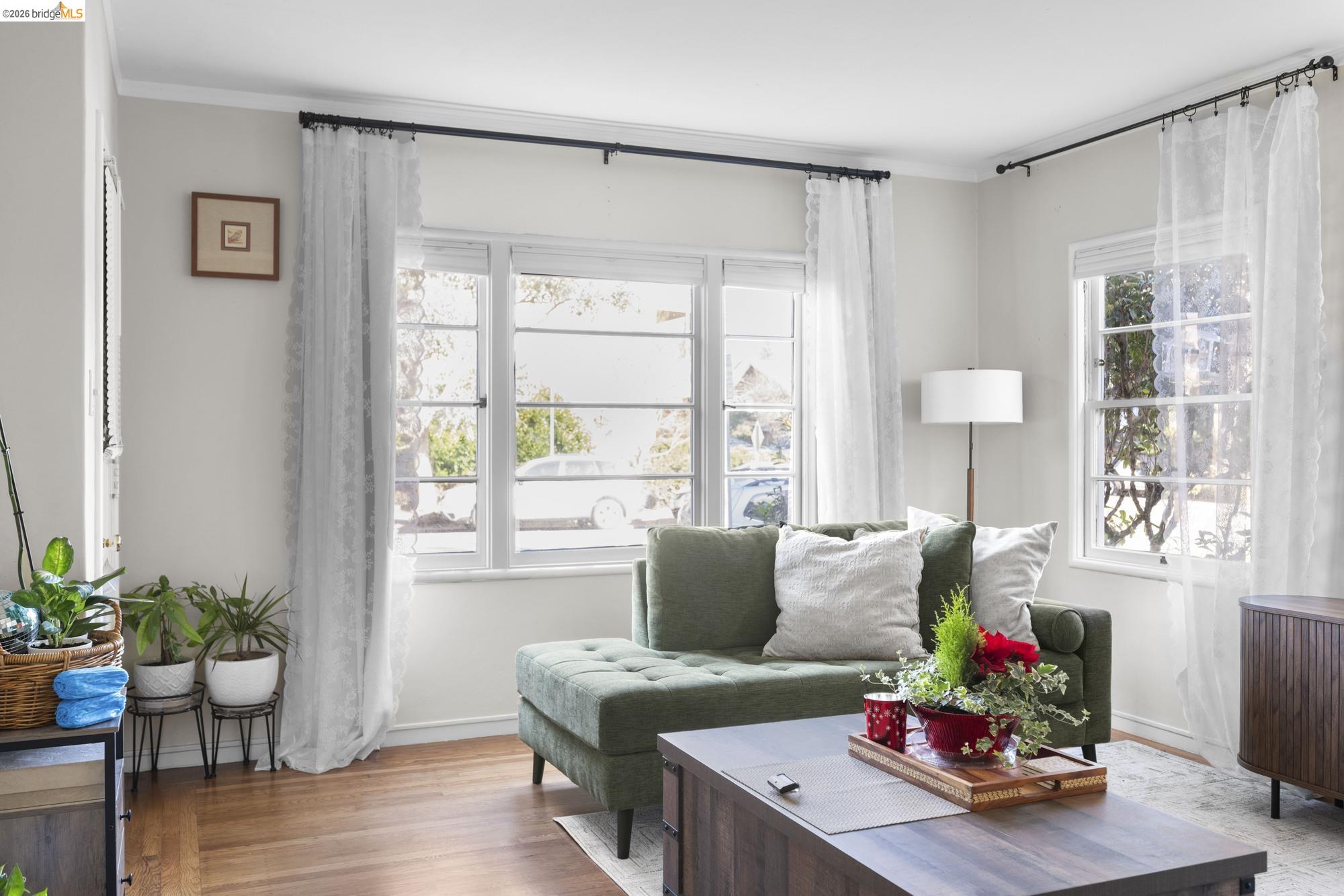 Detail Gallery Image 17 of 47 For 359 41st St, Oakland,  CA 94609 - – Beds | – Baths