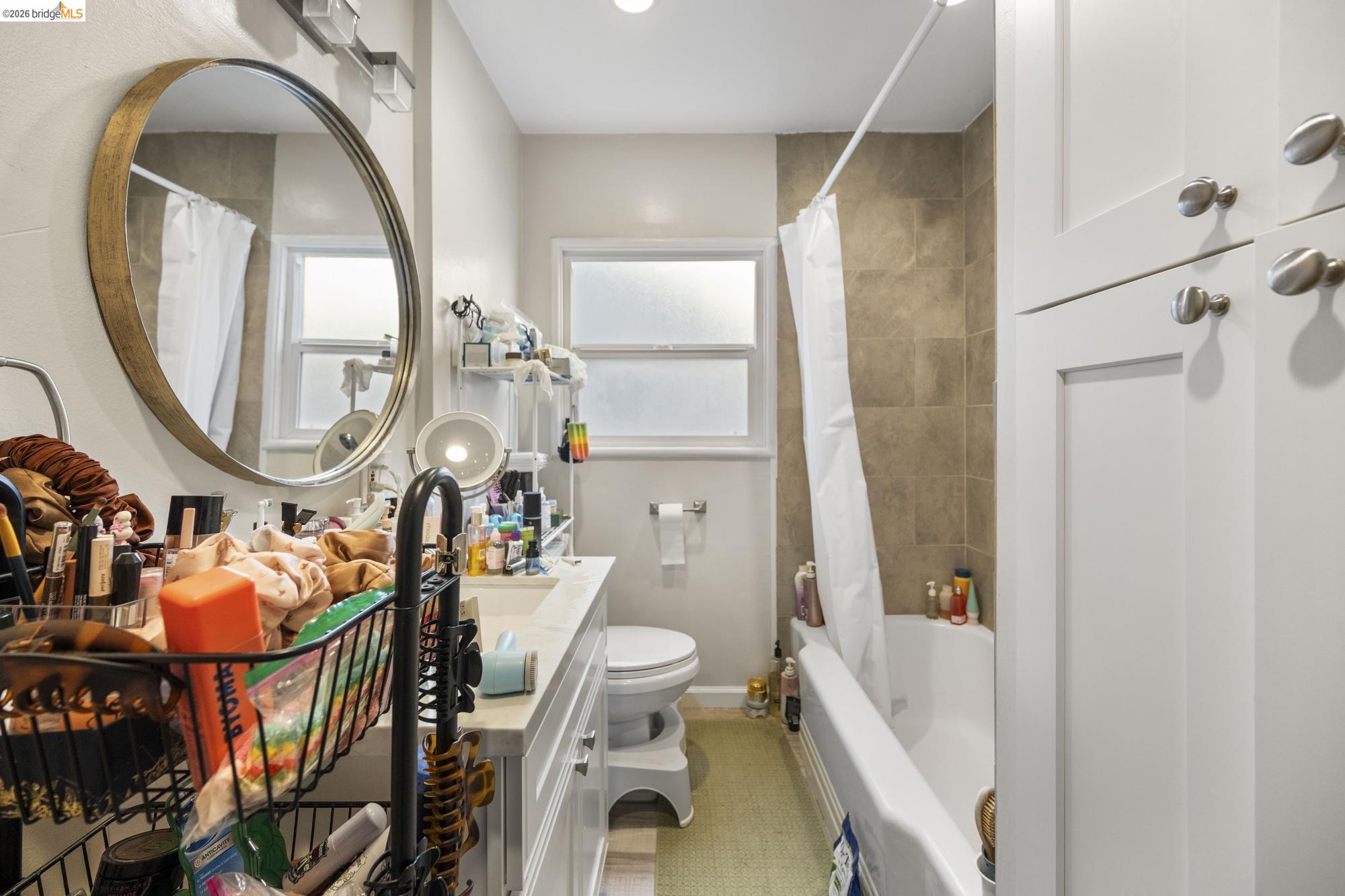 Detail Gallery Image 25 of 47 For 359 41st St, Oakland,  CA 94609 - – Beds | – Baths