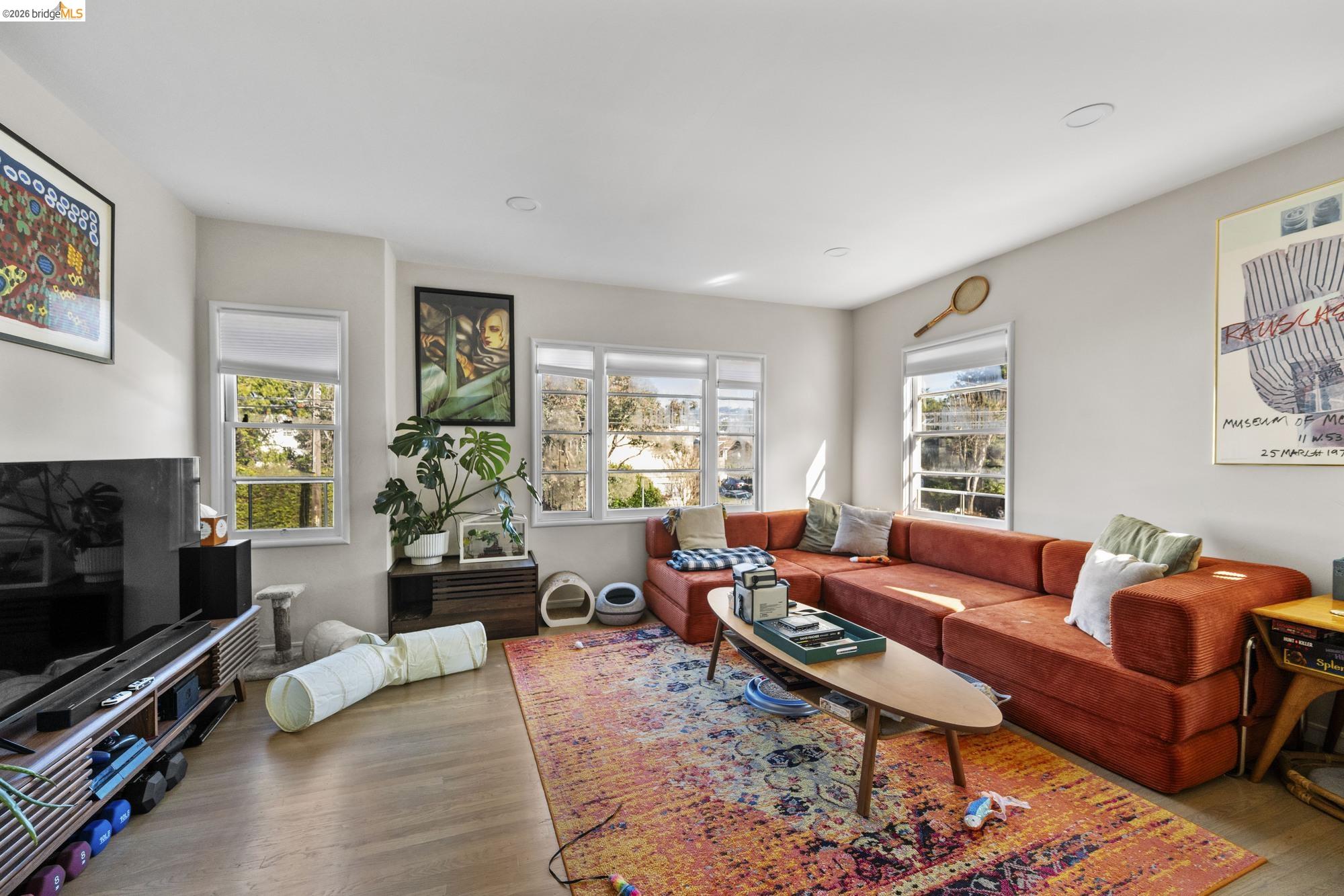 Detail Gallery Image 28 of 47 For 359 41st St, Oakland,  CA 94609 - – Beds | – Baths