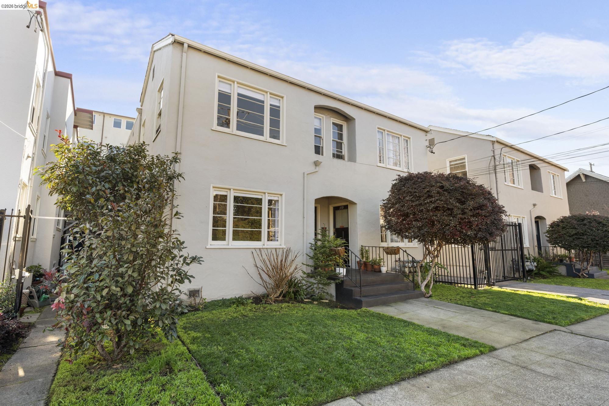 Detail Gallery Image 4 of 47 For 359 41st St, Oakland,  CA 94609 - – Beds | – Baths