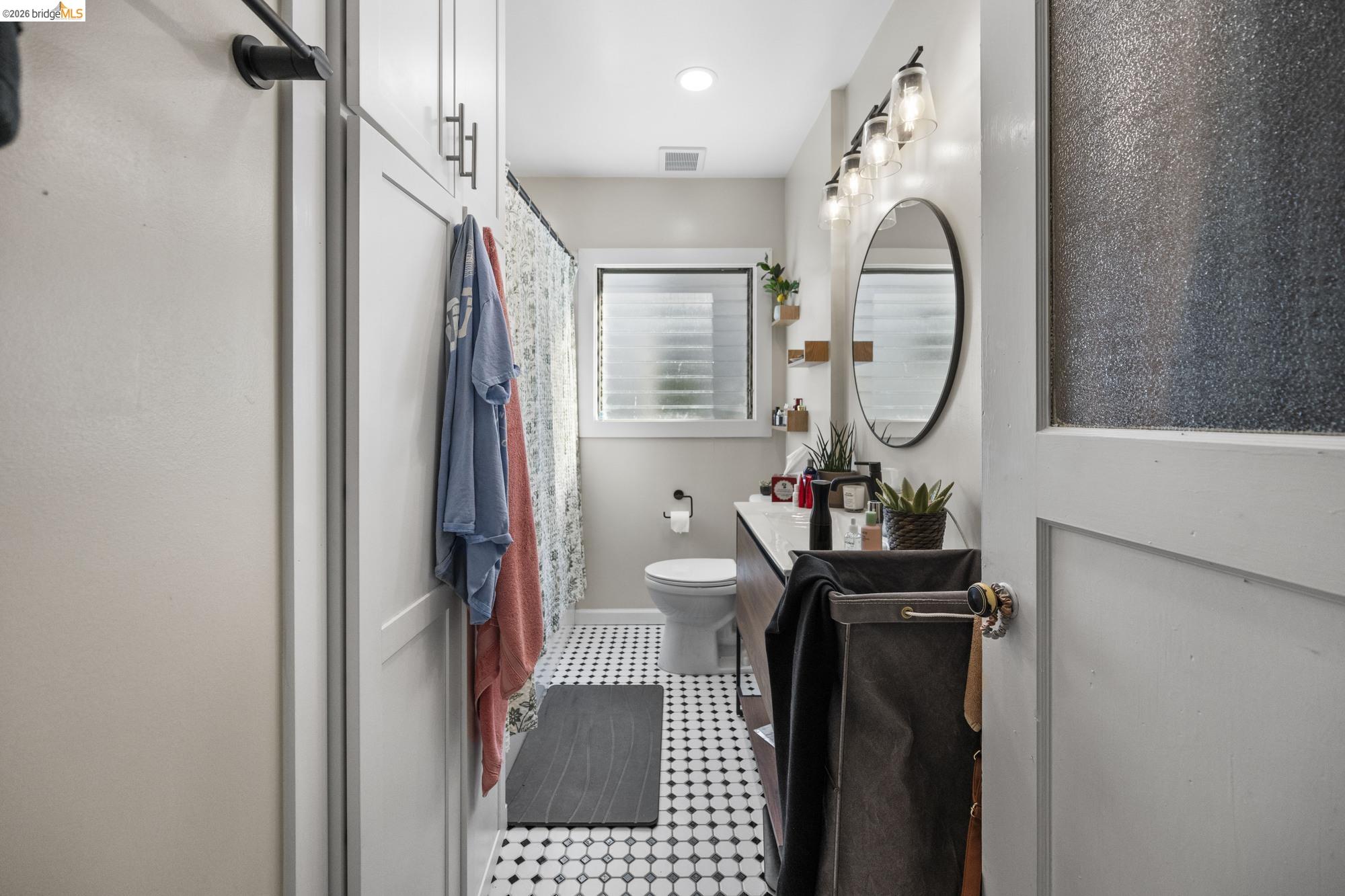 Detail Gallery Image 31 of 47 For 359 41st St, Oakland,  CA 94609 - – Beds | – Baths