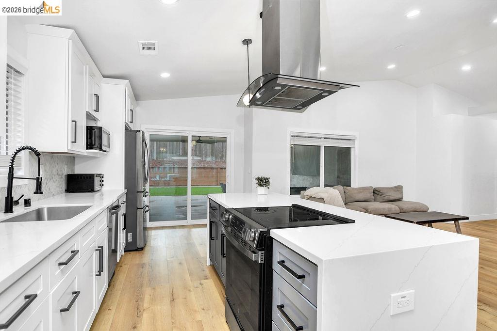 Detail Gallery Image 10 of 38 For 215 Spindrift, Oakley,  CA 94561 - 3 Beds | 2 Baths