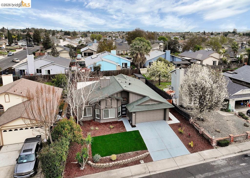 Detail Gallery Image 3 of 38 For 215 Spindrift, Oakley,  CA 94561 - 3 Beds | 2 Baths