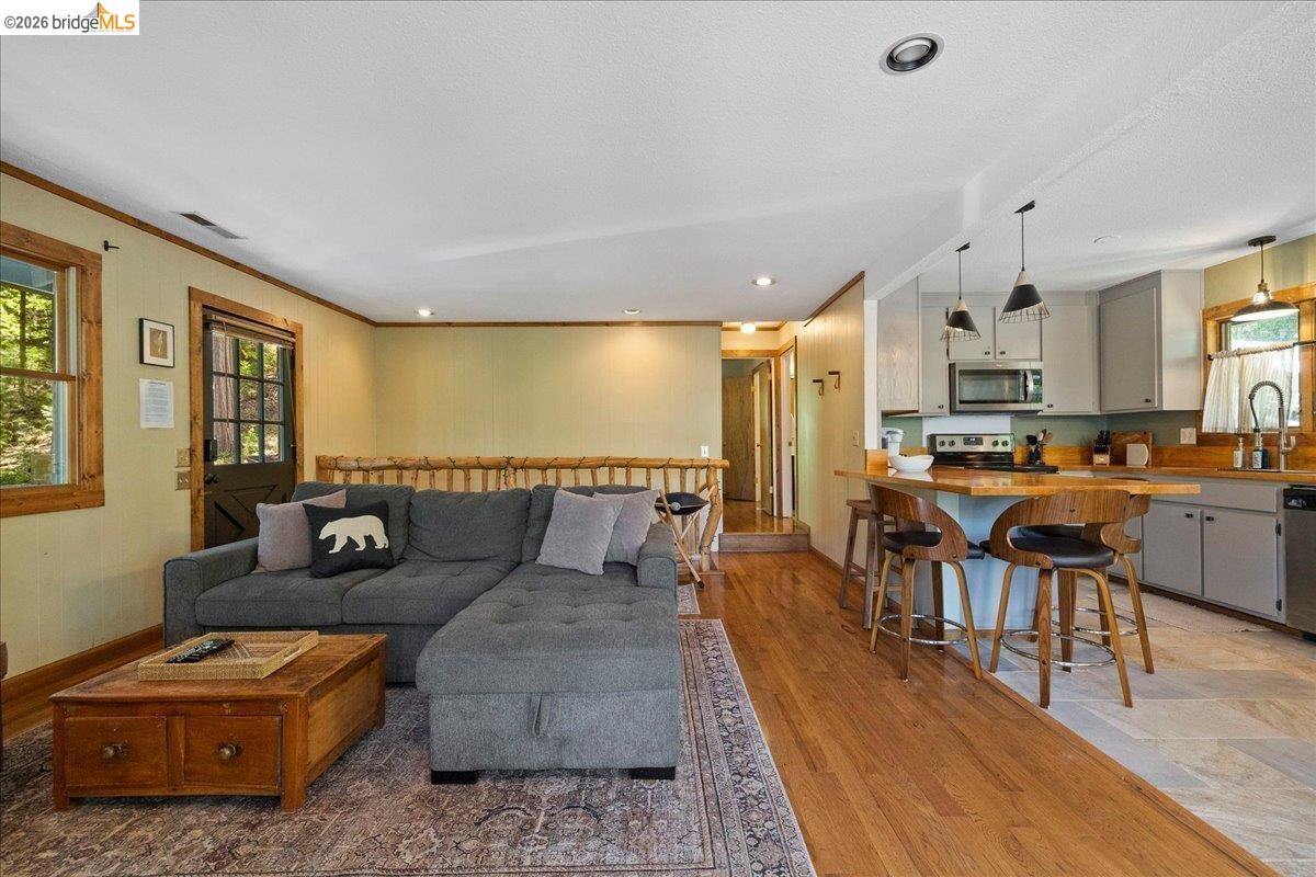 Detail Gallery Image 9 of 46 For 22341 Ponderosa Dr, Twain Harte,  CA 95383 - 3 Beds | 2 Baths