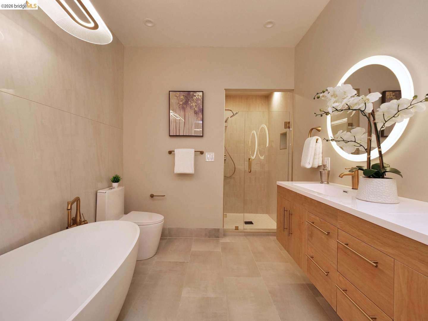 Detail Gallery Image 3 of 51 For 2050 Divisadero St Apt 2,  San Francisco,  CA 94115 - 3 Beds | 2/1 Baths