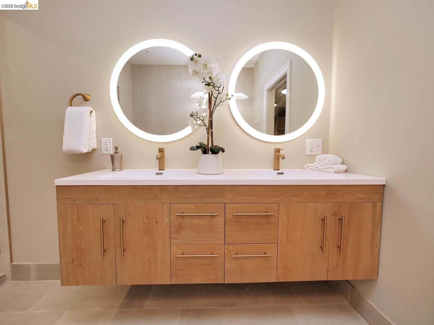 Detail Gallery Image 22 of 51 For 2050 Divisadero St Apt 2,  San Francisco,  CA 94115 - 3 Beds | 2/1 Baths