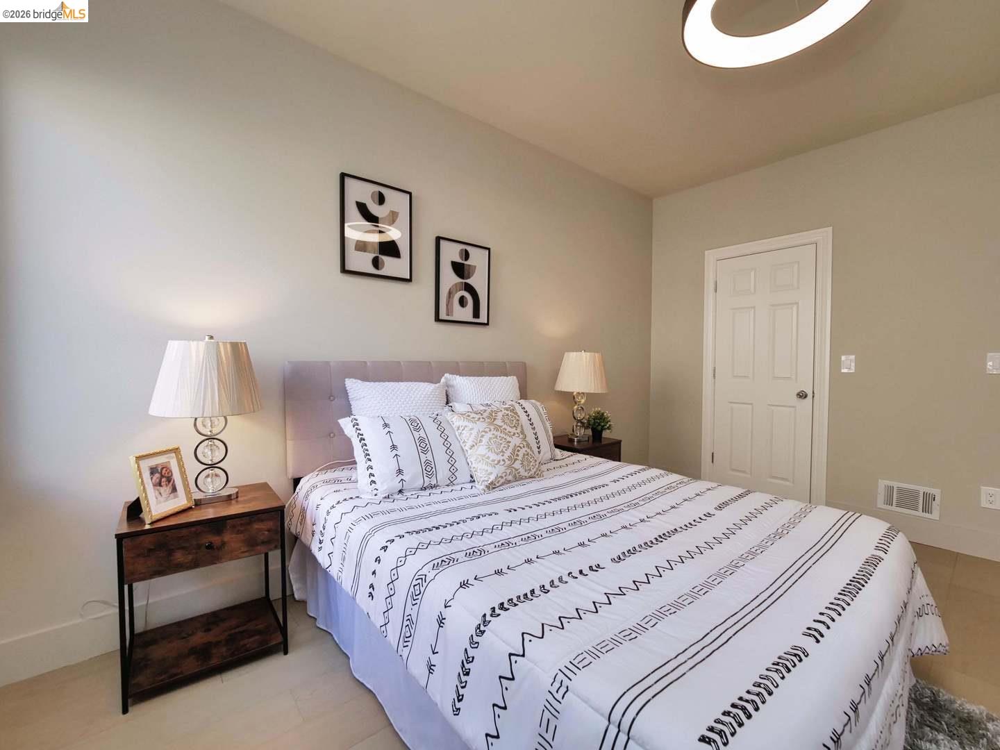 Detail Gallery Image 30 of 51 For 2050 Divisadero St Apt 2,  San Francisco,  CA 94115 - 3 Beds | 2/1 Baths