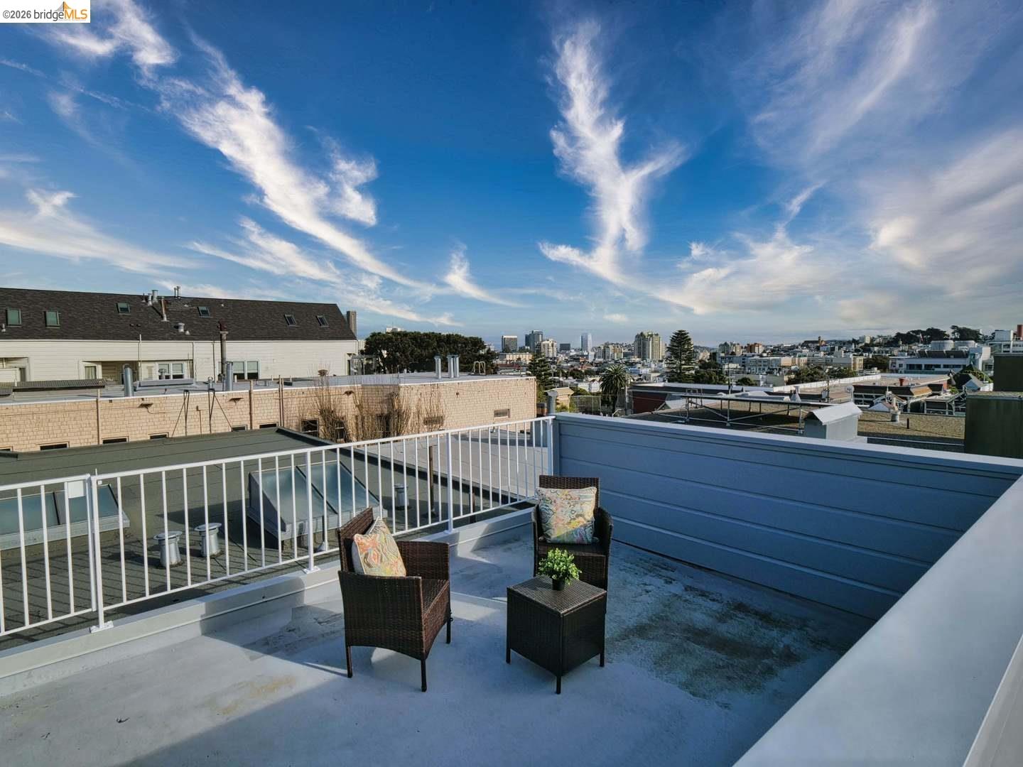 Detail Gallery Image 41 of 51 For 2050 Divisadero St Apt 2,  San Francisco,  CA 94115 - 3 Beds | 2/1 Baths