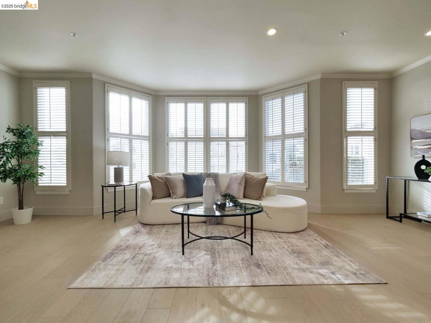 Detail Gallery Image 6 of 51 For 2050 Divisadero St Apt 2,  San Francisco,  CA 94115 - 3 Beds | 2/1 Baths