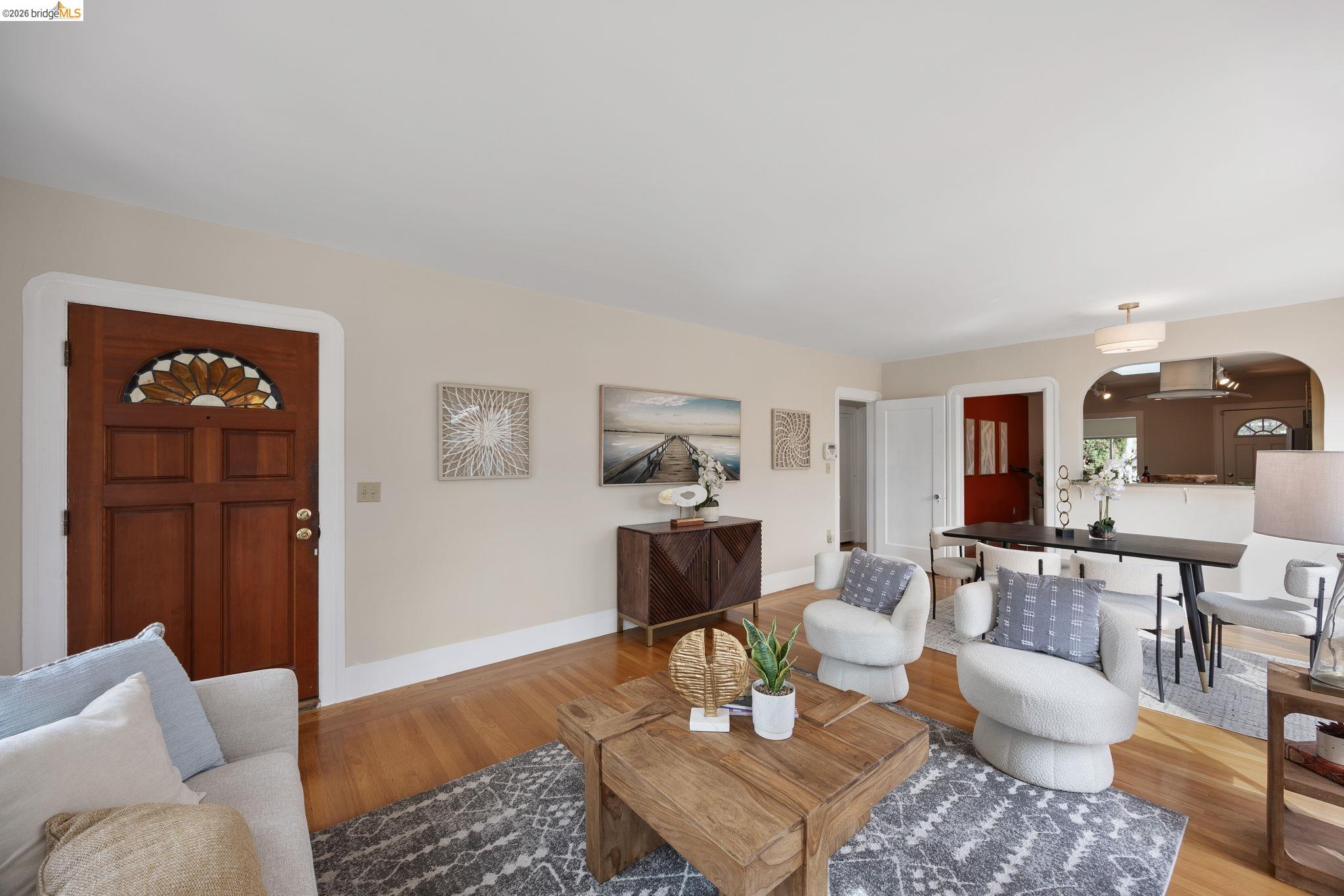 Detail Gallery Image 14 of 42 For 6100 Majestic Ave, Oakland,  CA 94605 - 3 Beds | 1 Baths