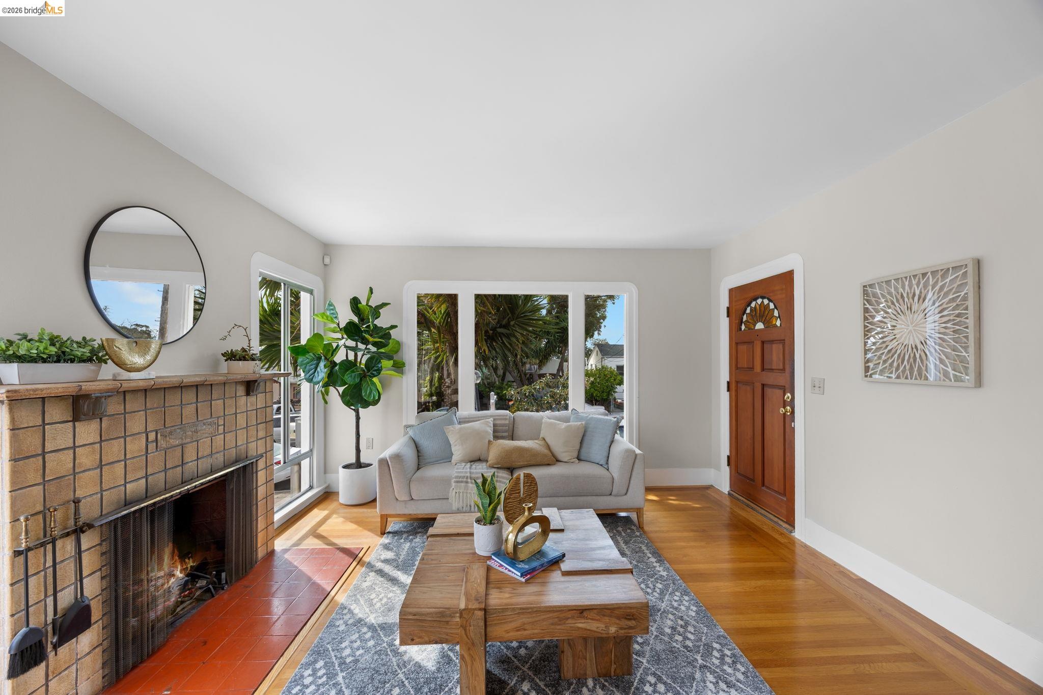 Detail Gallery Image 15 of 42 For 6100 Majestic Ave, Oakland,  CA 94605 - 3 Beds | 1 Baths