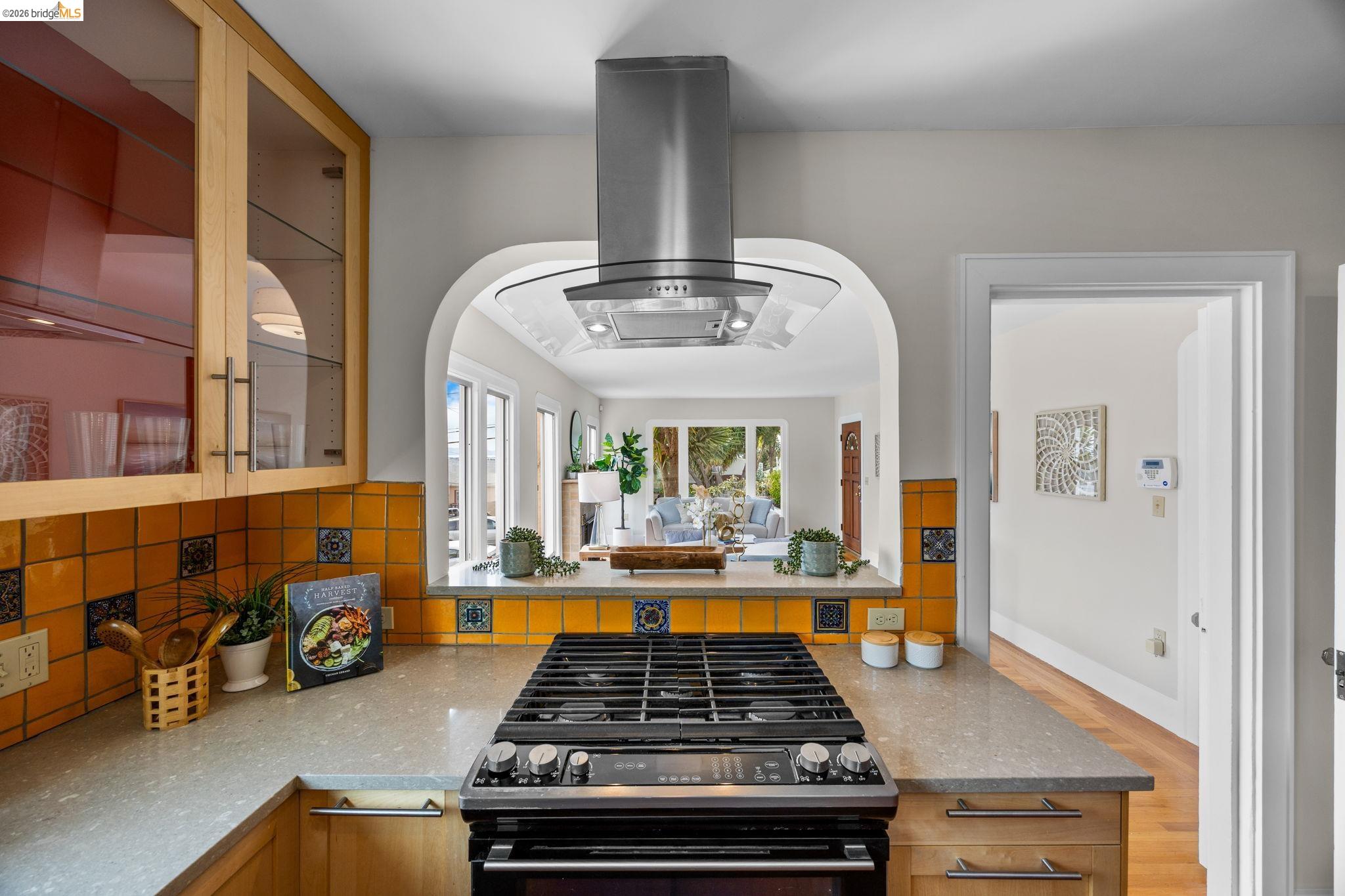 Detail Gallery Image 21 of 42 For 6100 Majestic Ave, Oakland,  CA 94605 - 3 Beds | 1 Baths