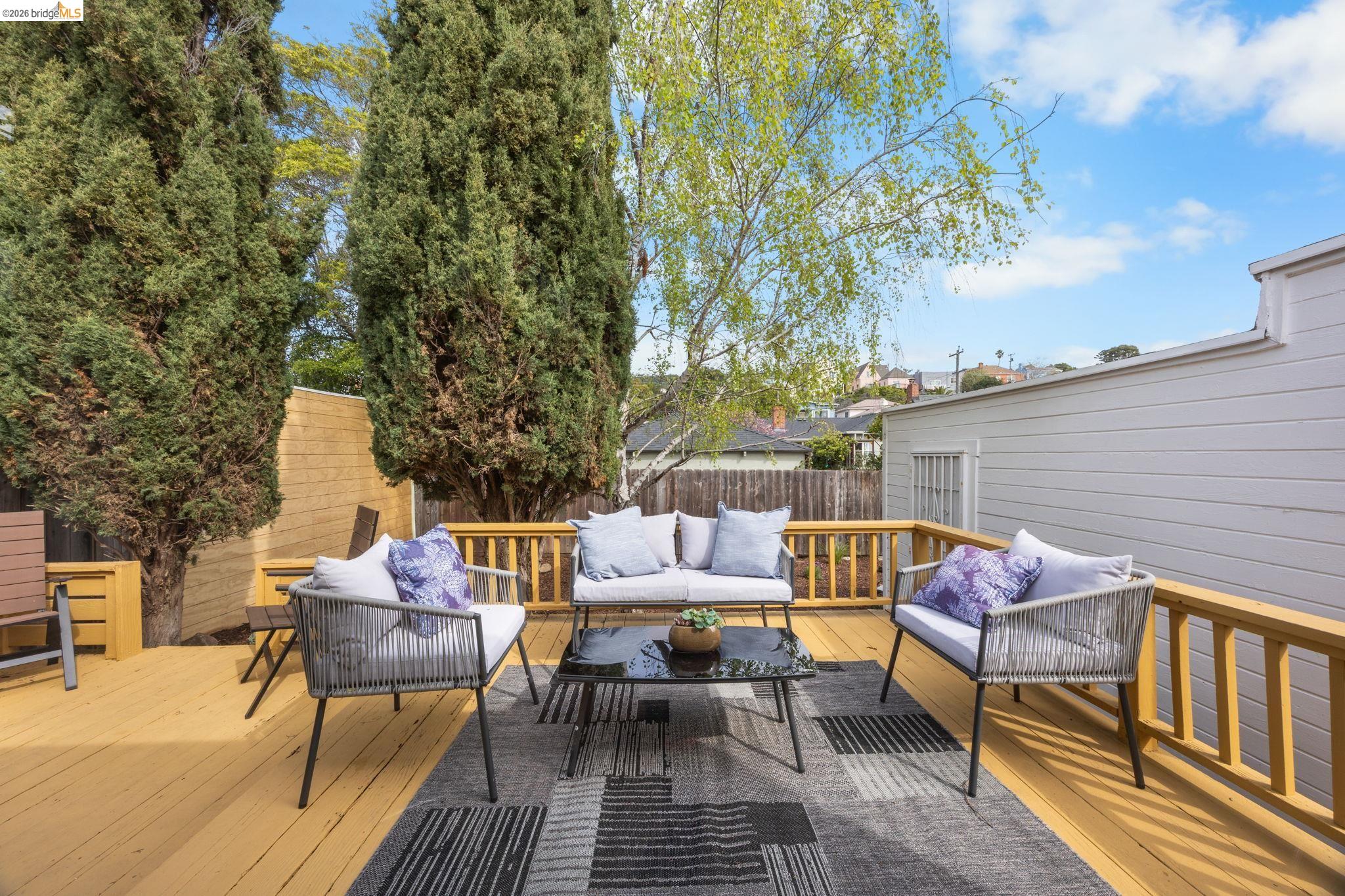 Detail Gallery Image 33 of 42 For 6100 Majestic Ave, Oakland,  CA 94605 - 3 Beds | 1 Baths